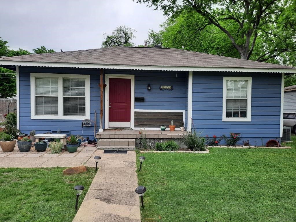 1703 S Farola Drive Dallas TX 75228