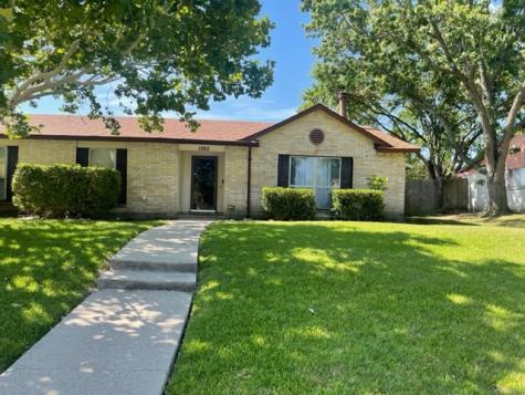 1202 Canyon Oaks Drive Lancaster TX 75146