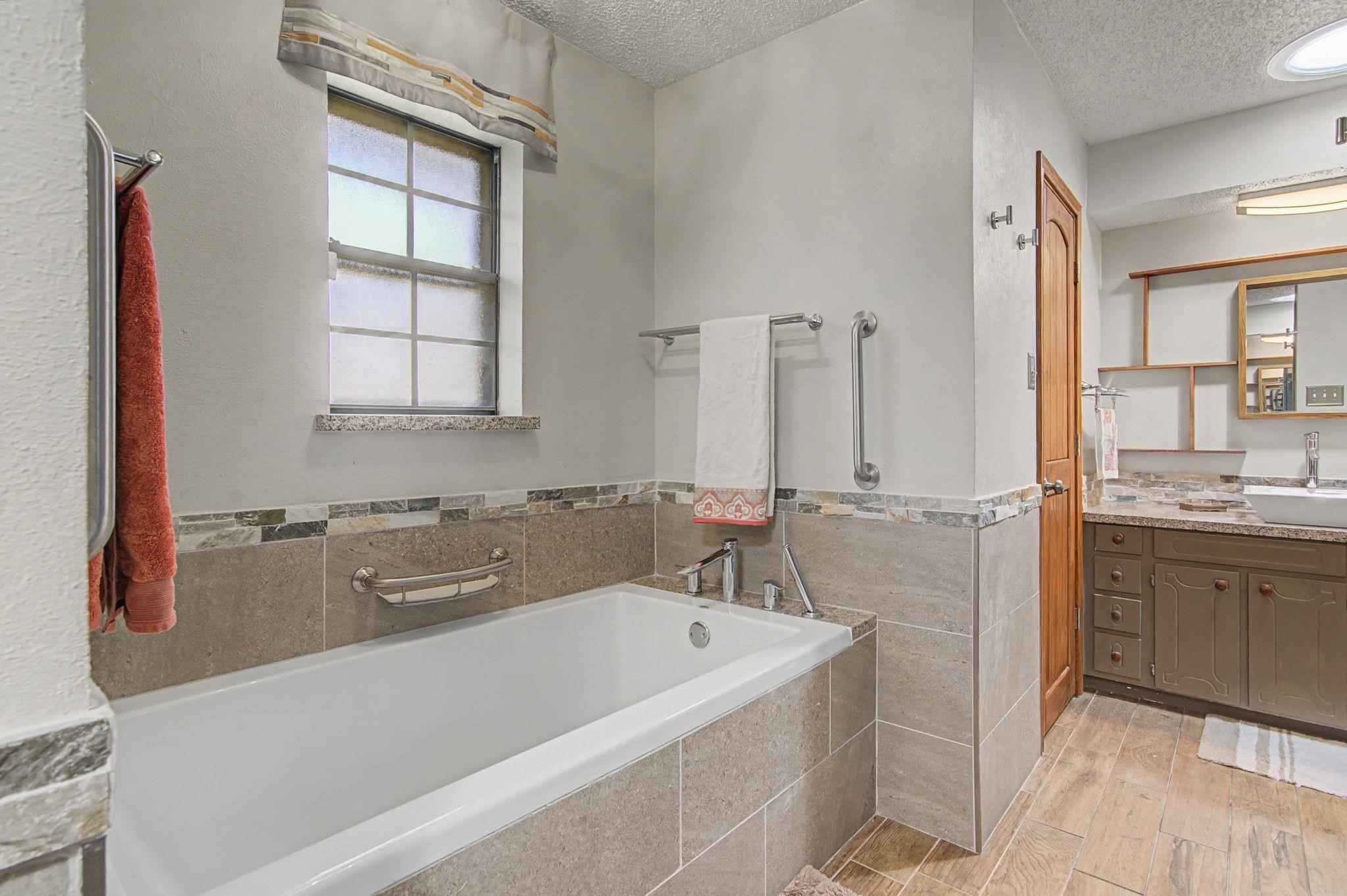 604 Baker Drive Hurst TX 76054