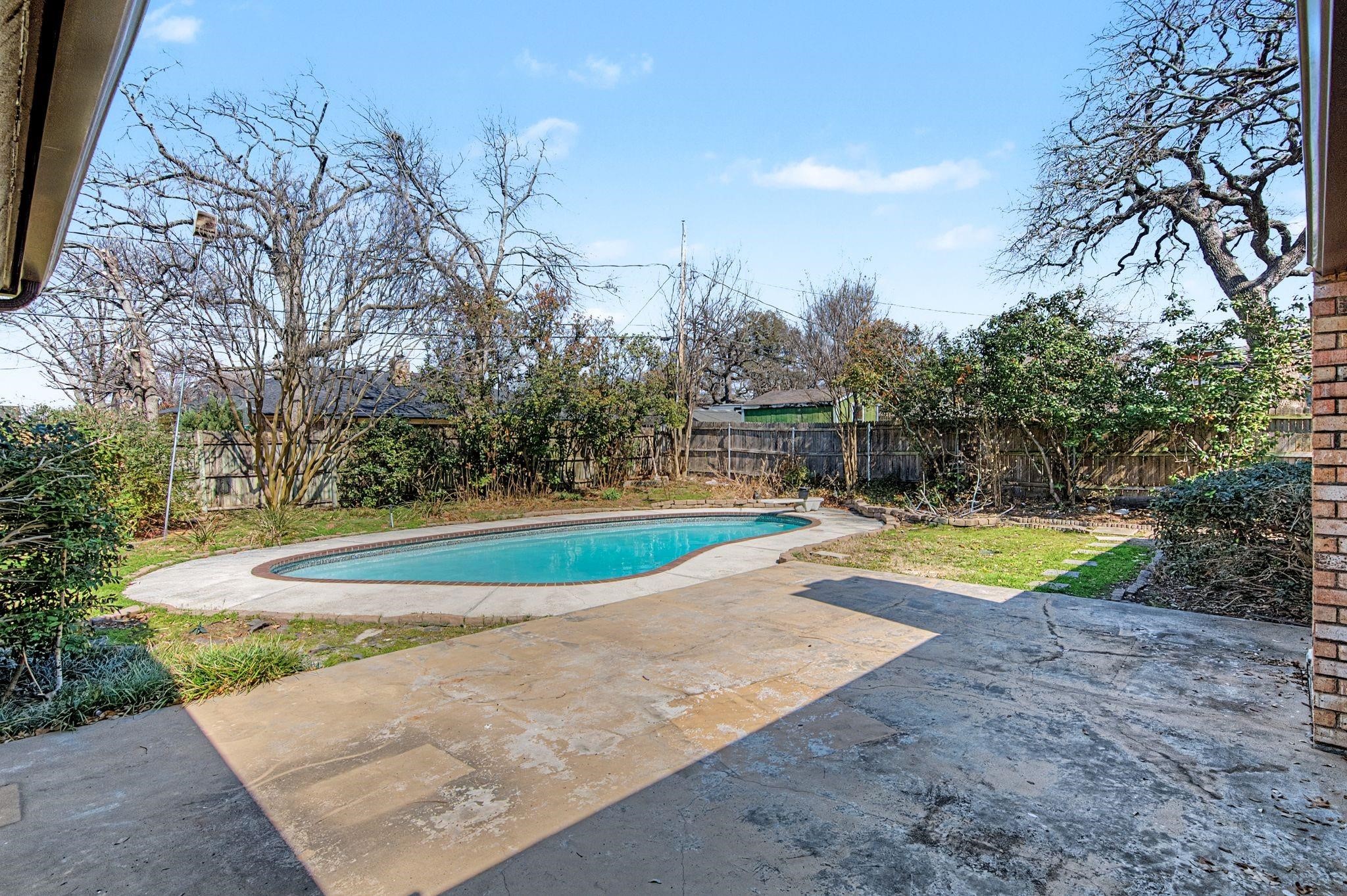 604 Baker Drive Hurst TX 76054