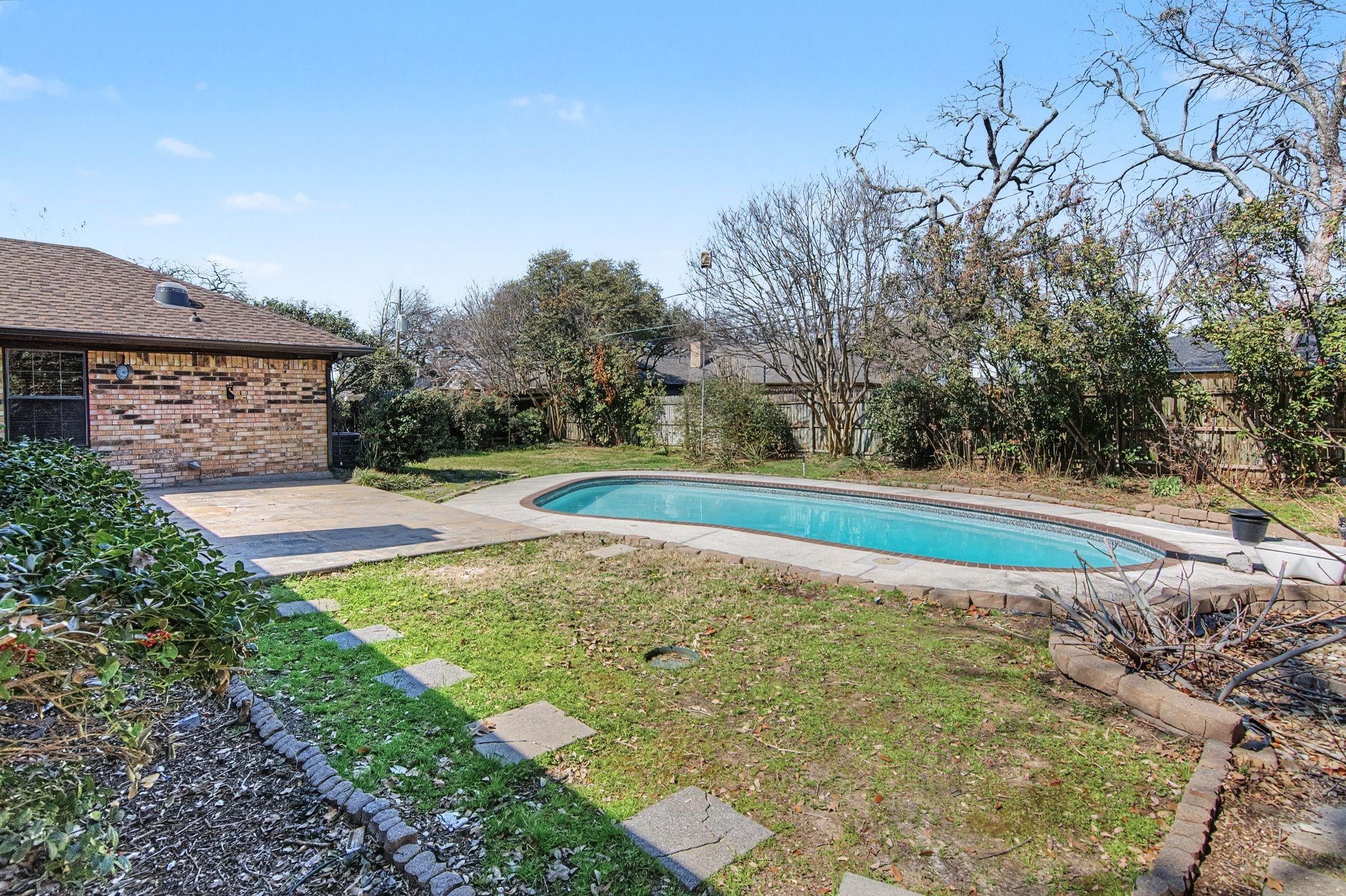 604 Baker Drive Hurst TX 76054
