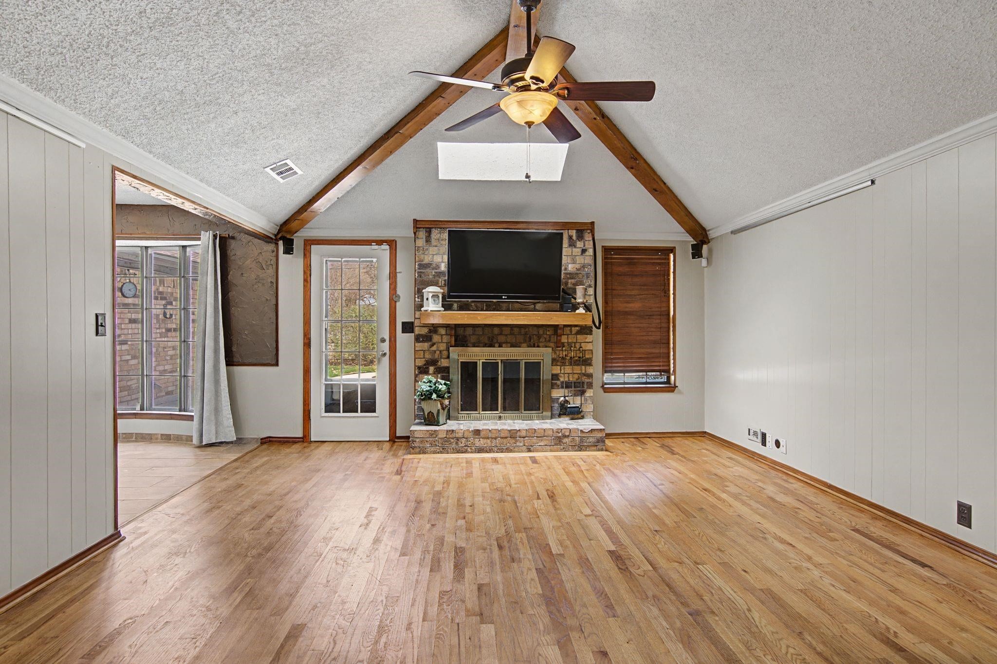 604 Baker Drive Hurst TX 76054