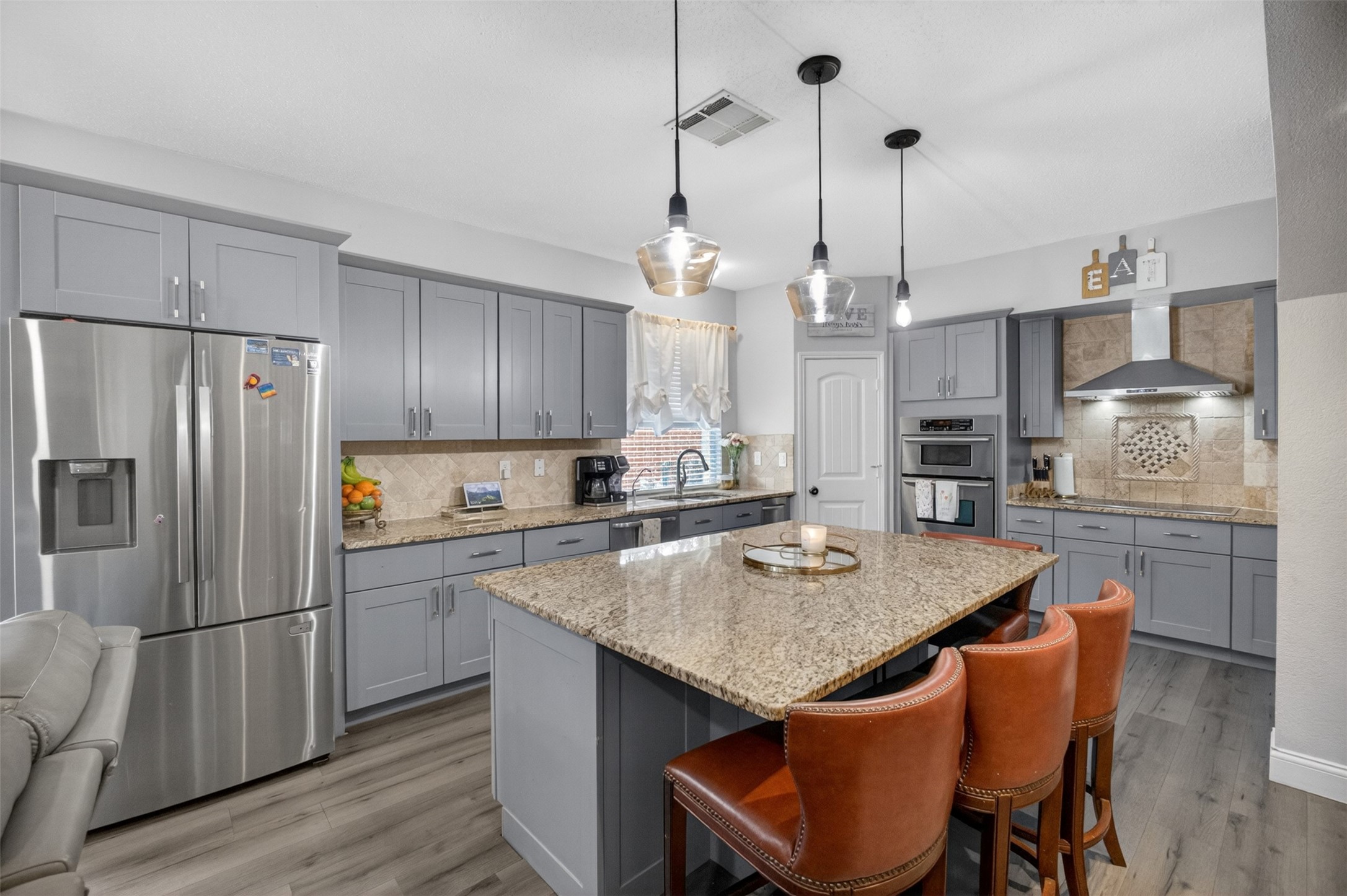 1922 Rustic Creek Drive Garland TX 75040