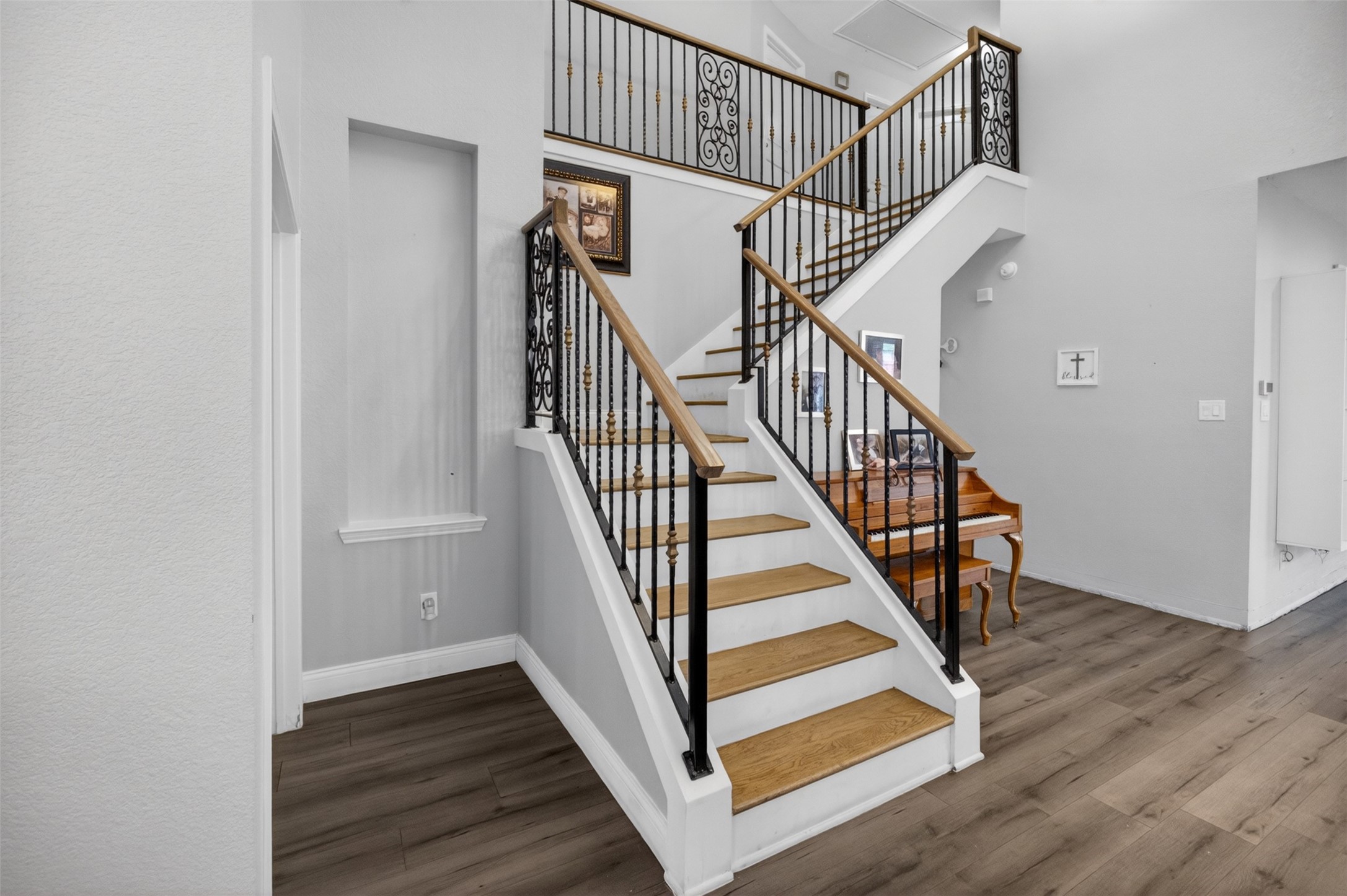 1922 Rustic Creek Drive Garland TX 75040