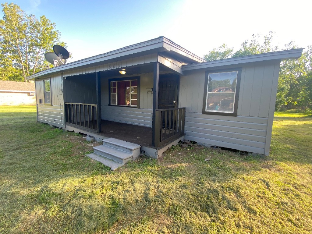 405 N San Jacinto Street Hearne TX 77859