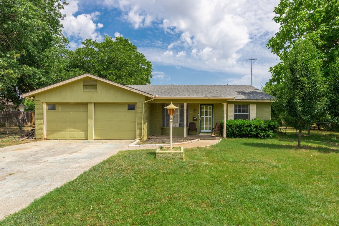 612 W Main Street Crowley TX 76036
