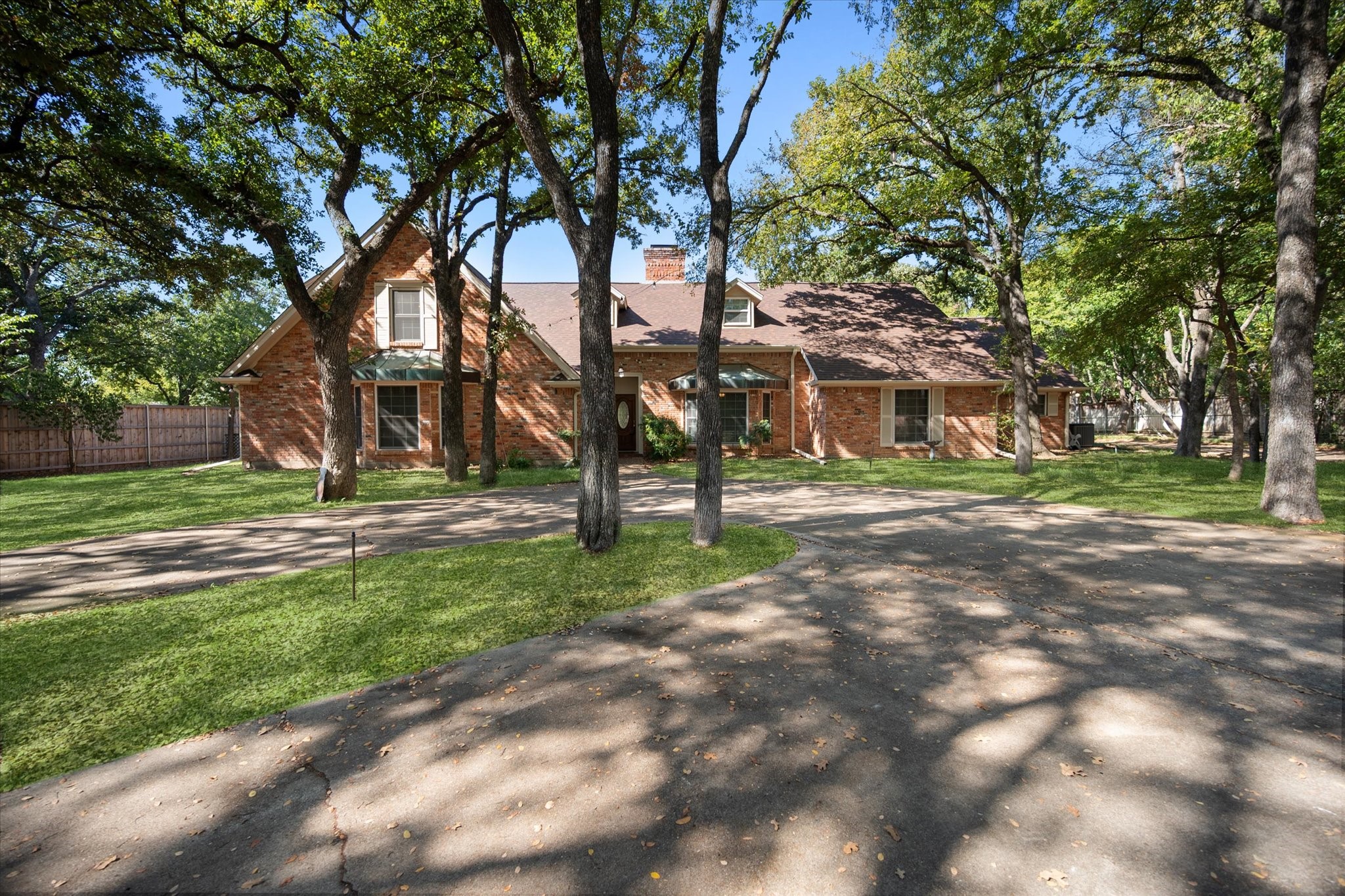 5116 Hidden Oaks Lane Arlington TX 76017