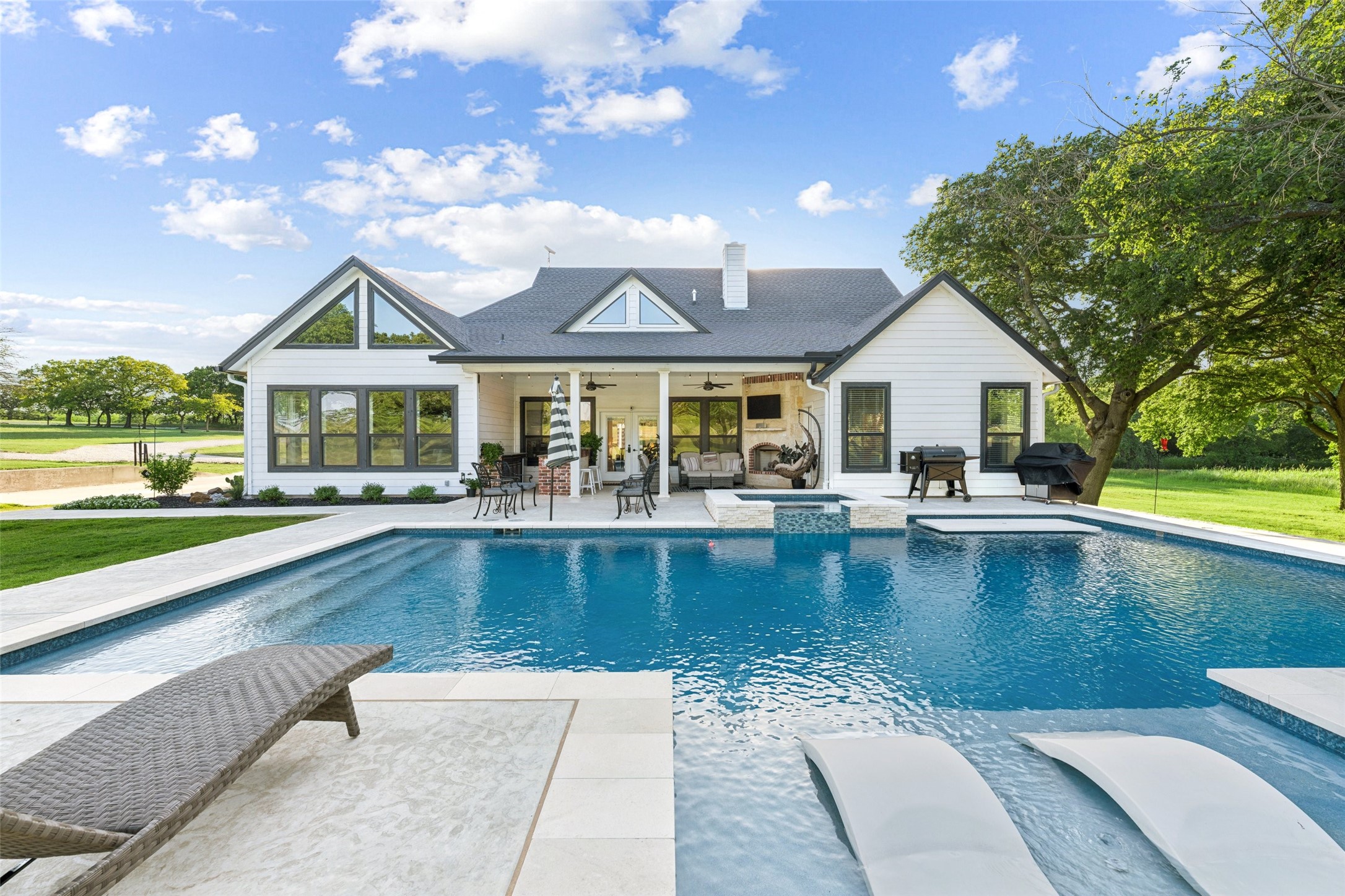 492 County Road 4387 Decatur TX 76234