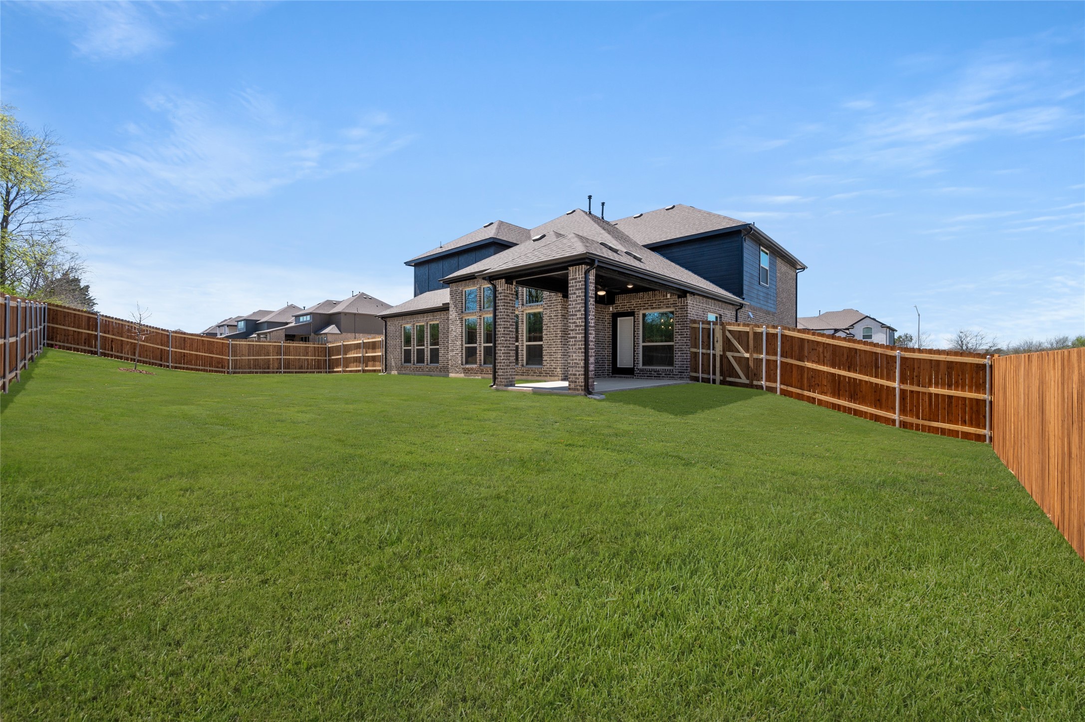 604 S Hidden Lakes Drive Desoto TX 75115