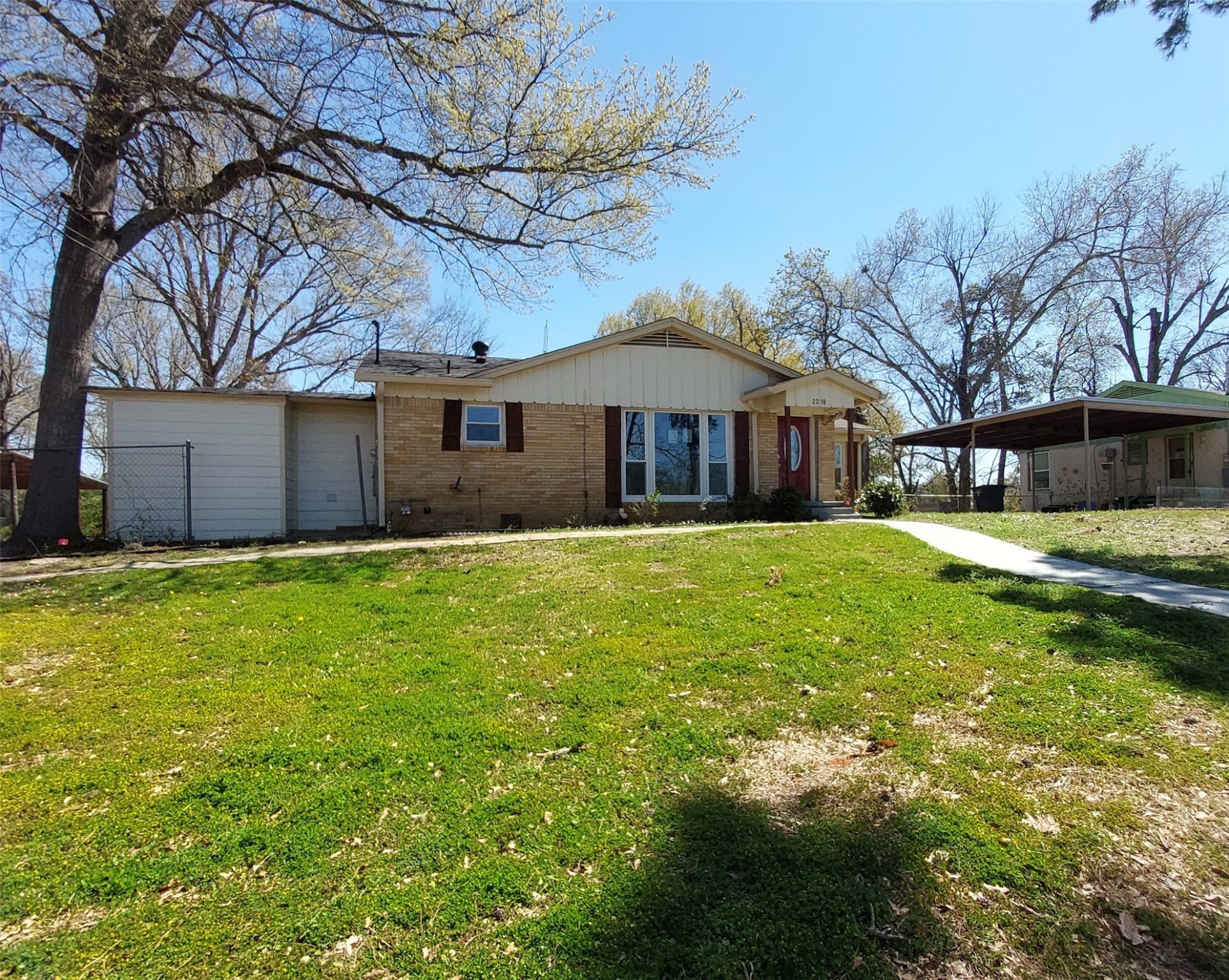 2208 Sampson Place Tyler TX 75701