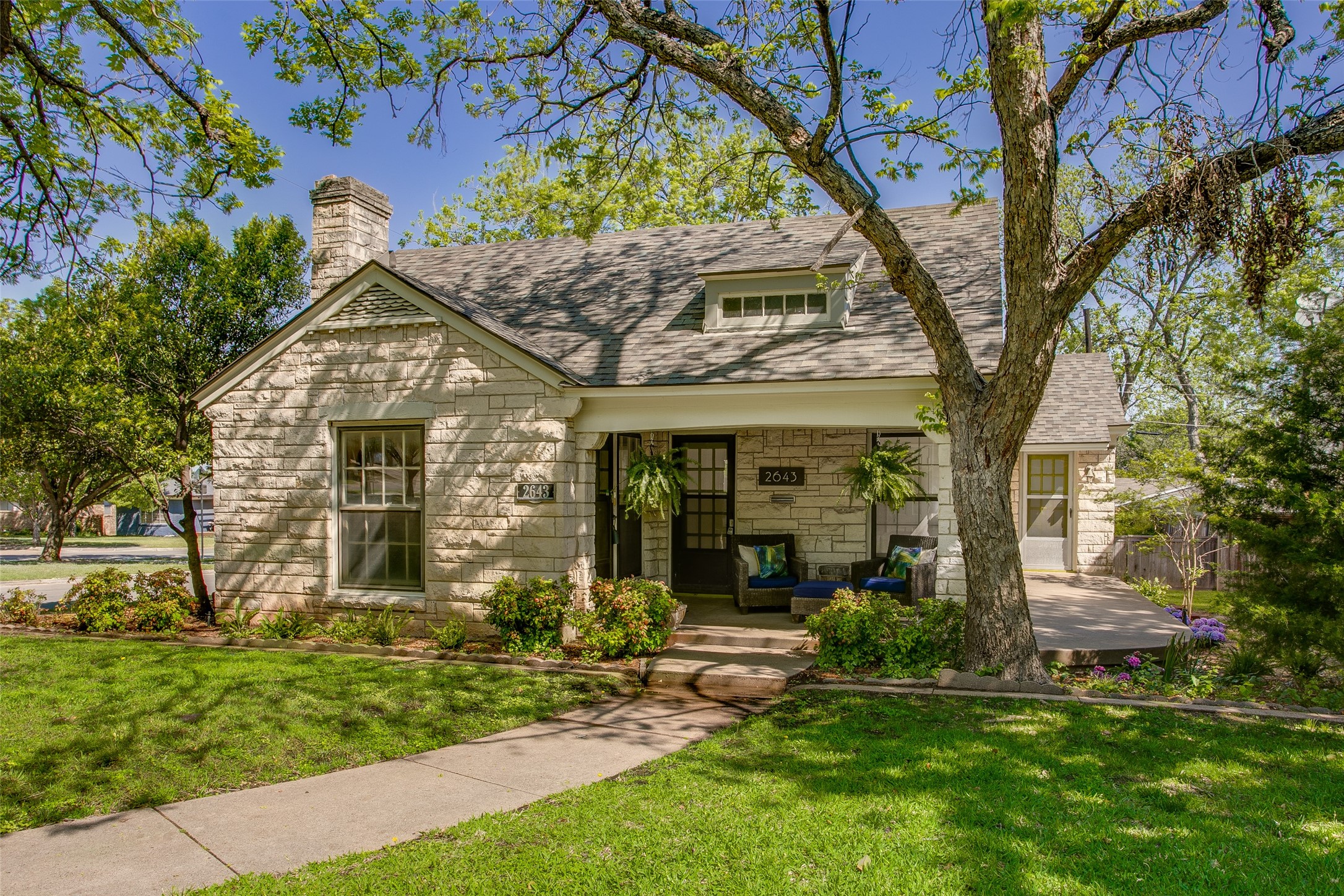 2643 Marvin Avenue Dallas TX 75211