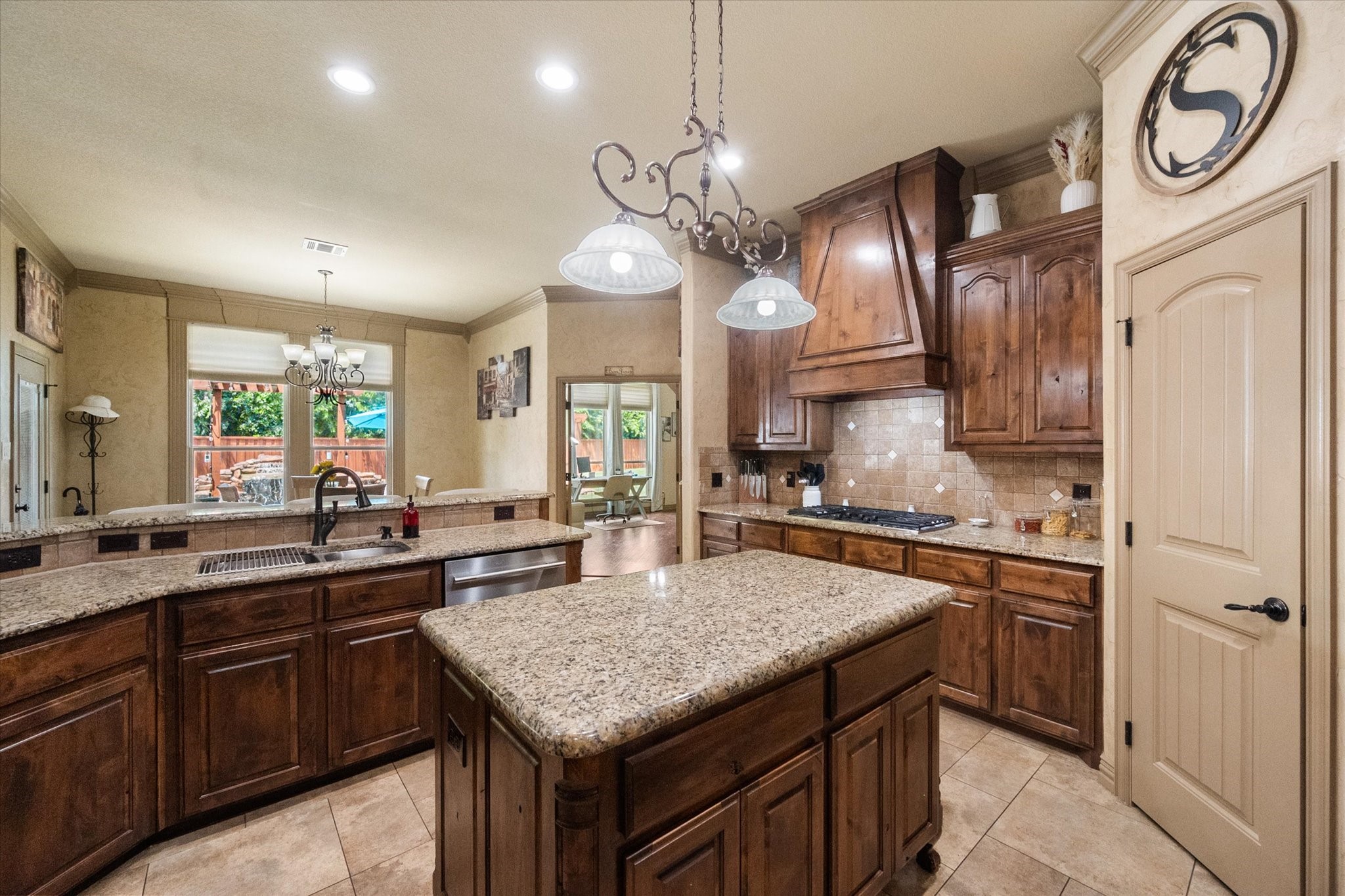 813 Rio Grande Drive Mansfield TX 76063