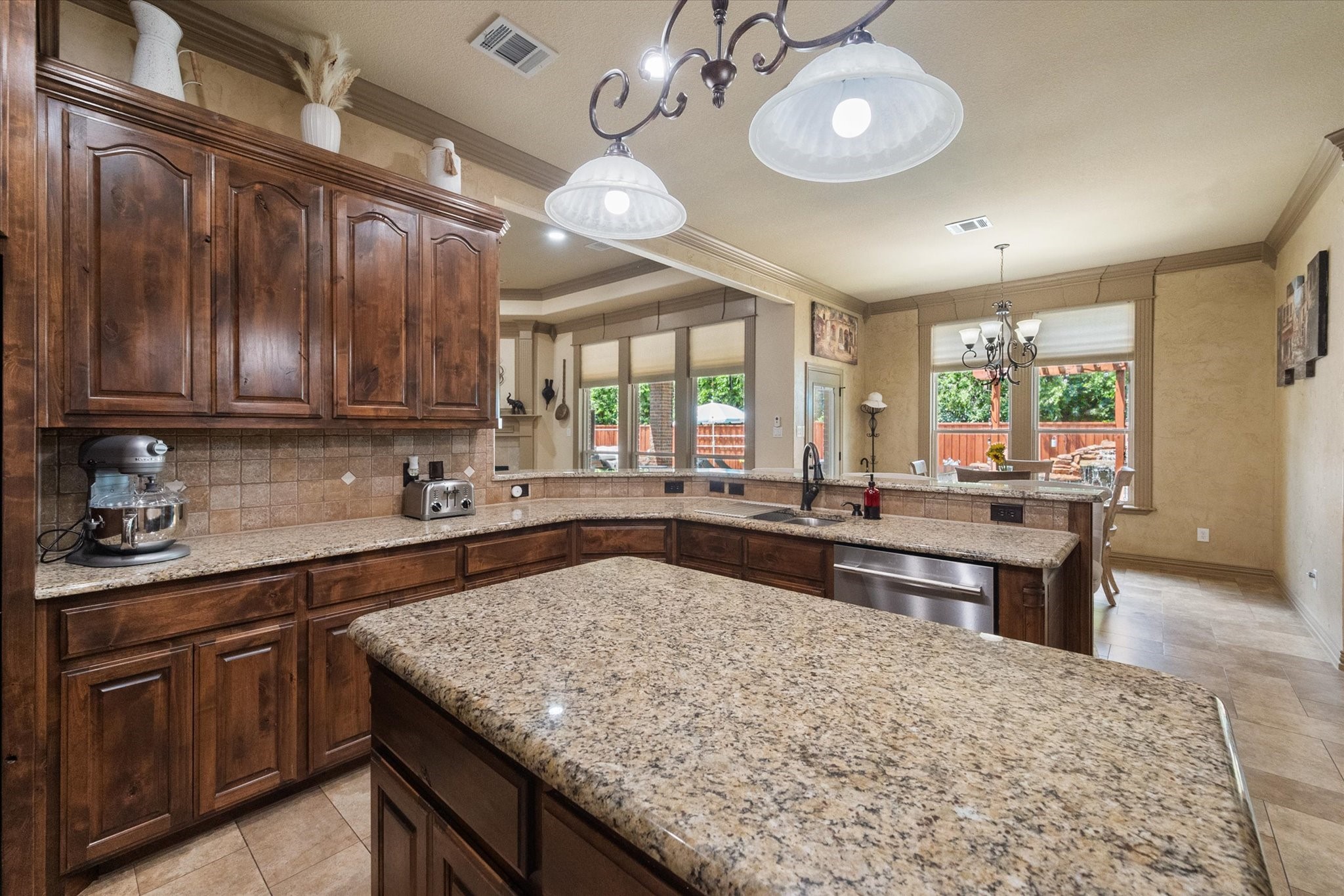813 Rio Grande Drive Mansfield TX 76063