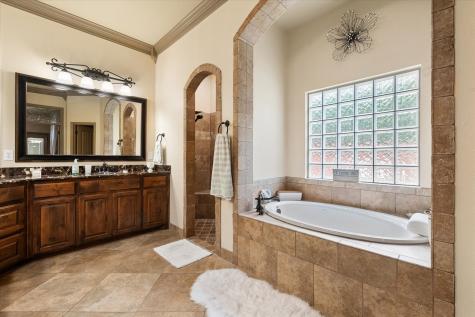 813 Rio Grande Drive Mansfield TX 76063