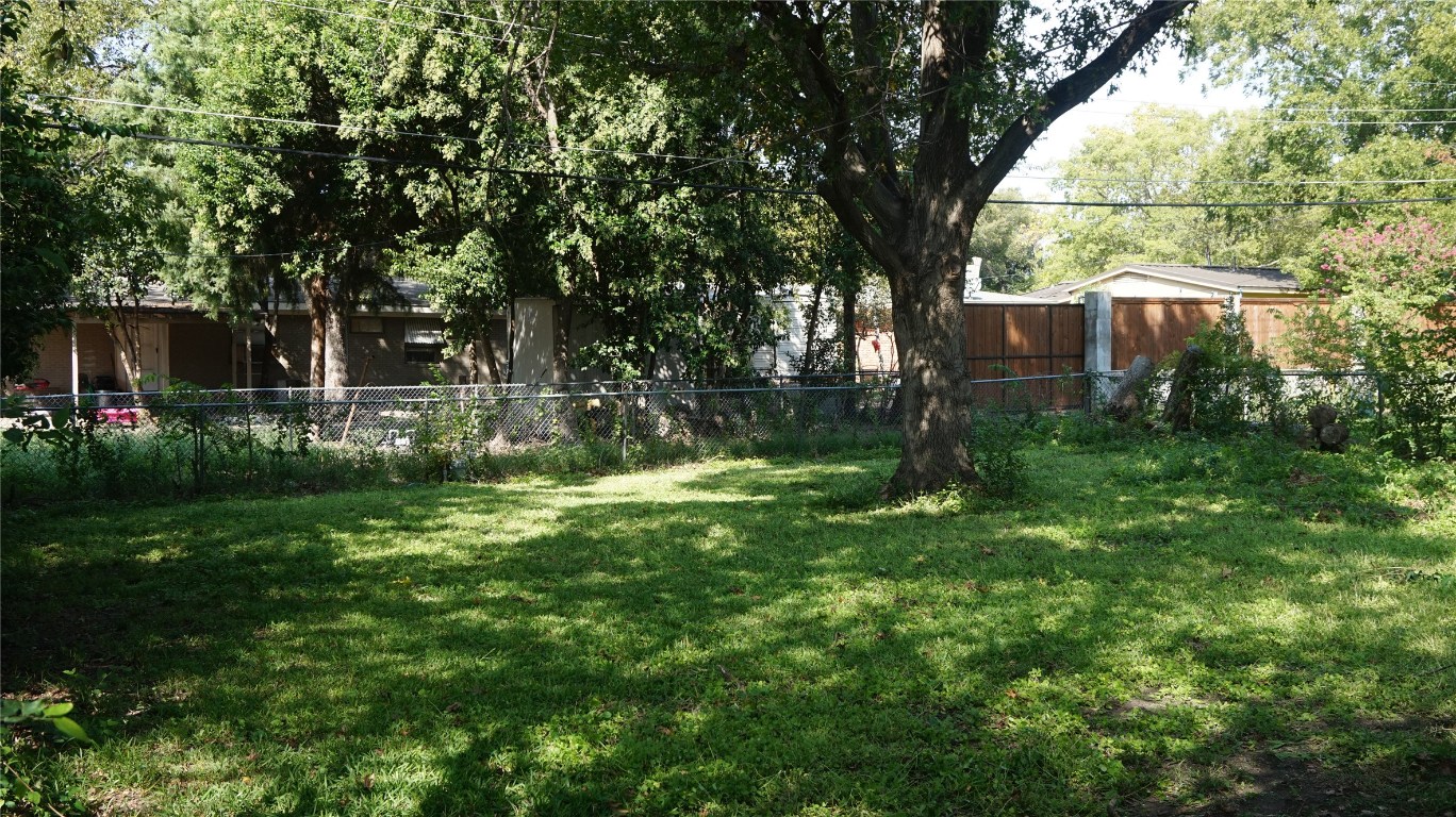 2103 Tolosa Drive Dallas TX 75228