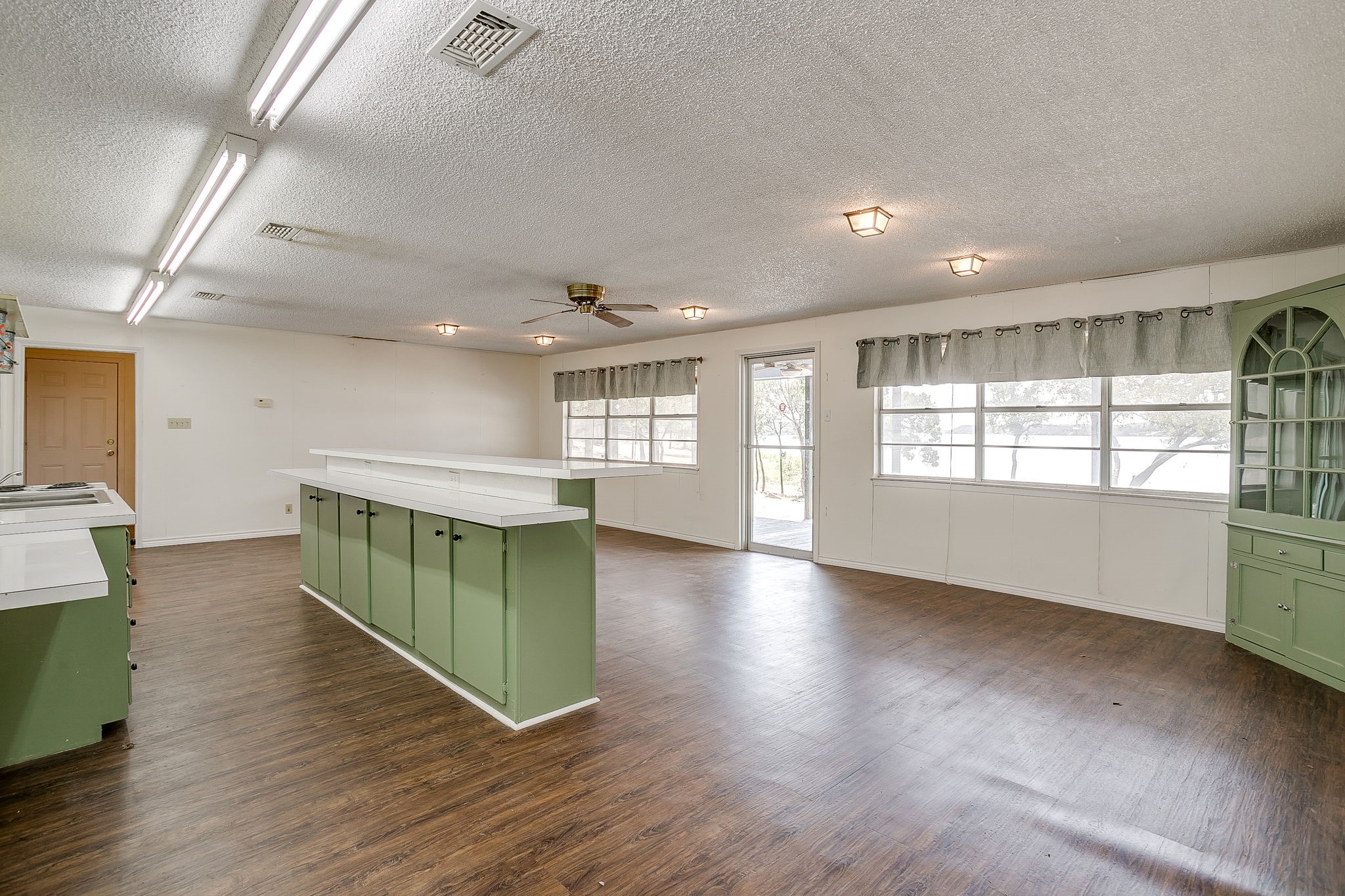 1048 Kennon Point Palo Pinto TX 76484