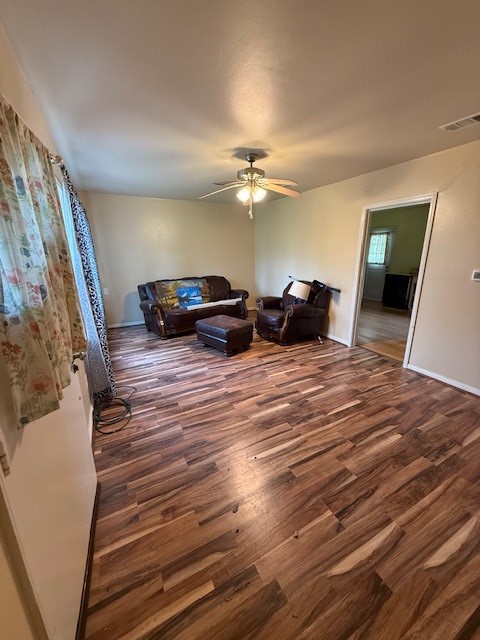 401 E Hayes Avenue Whitney TX 76692