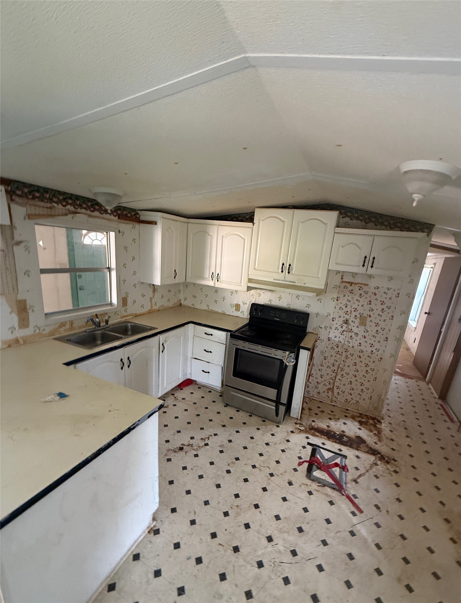 104 S Lilly Street Kosse TX 76653