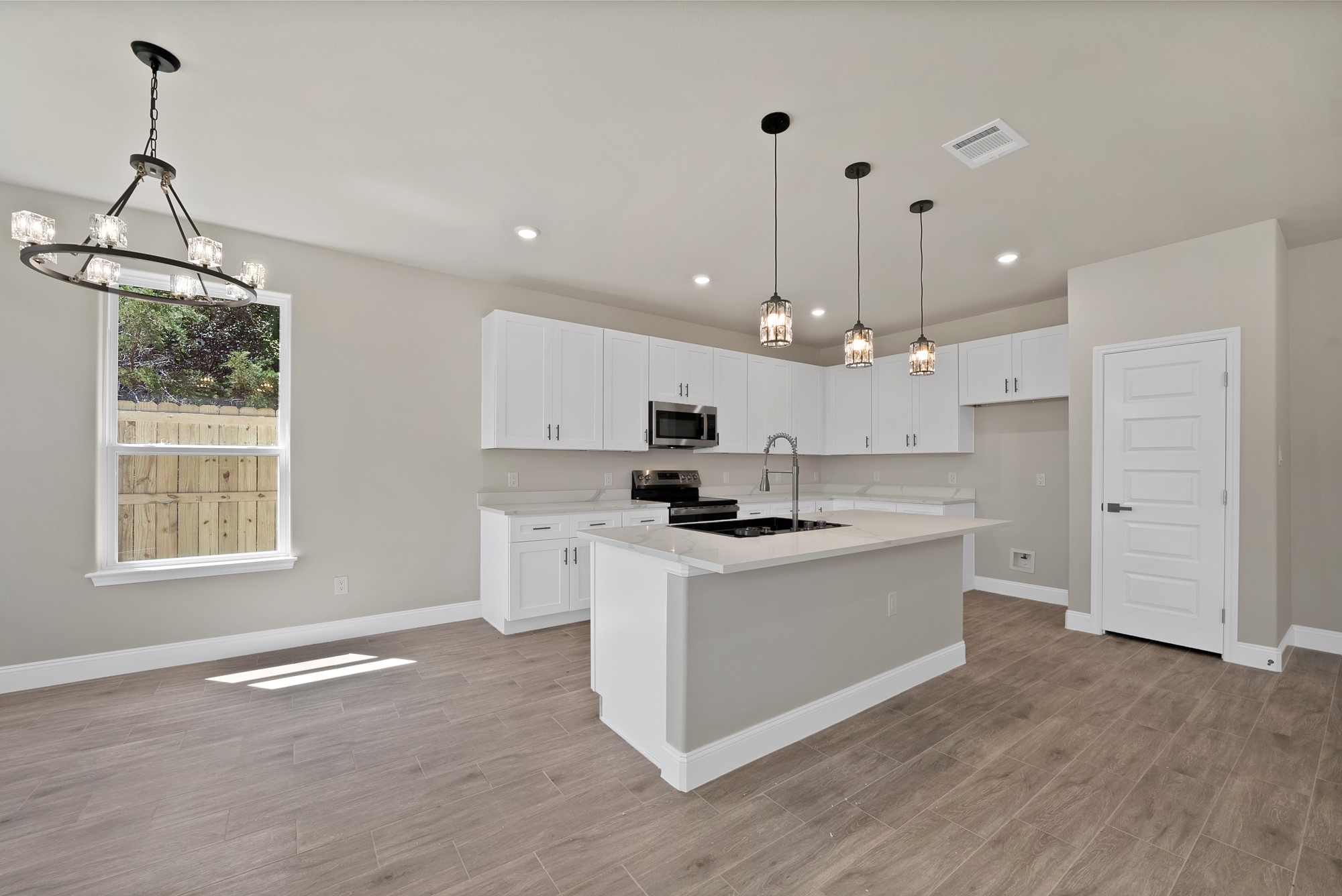 2513 Austin Court Granbury TX 76048