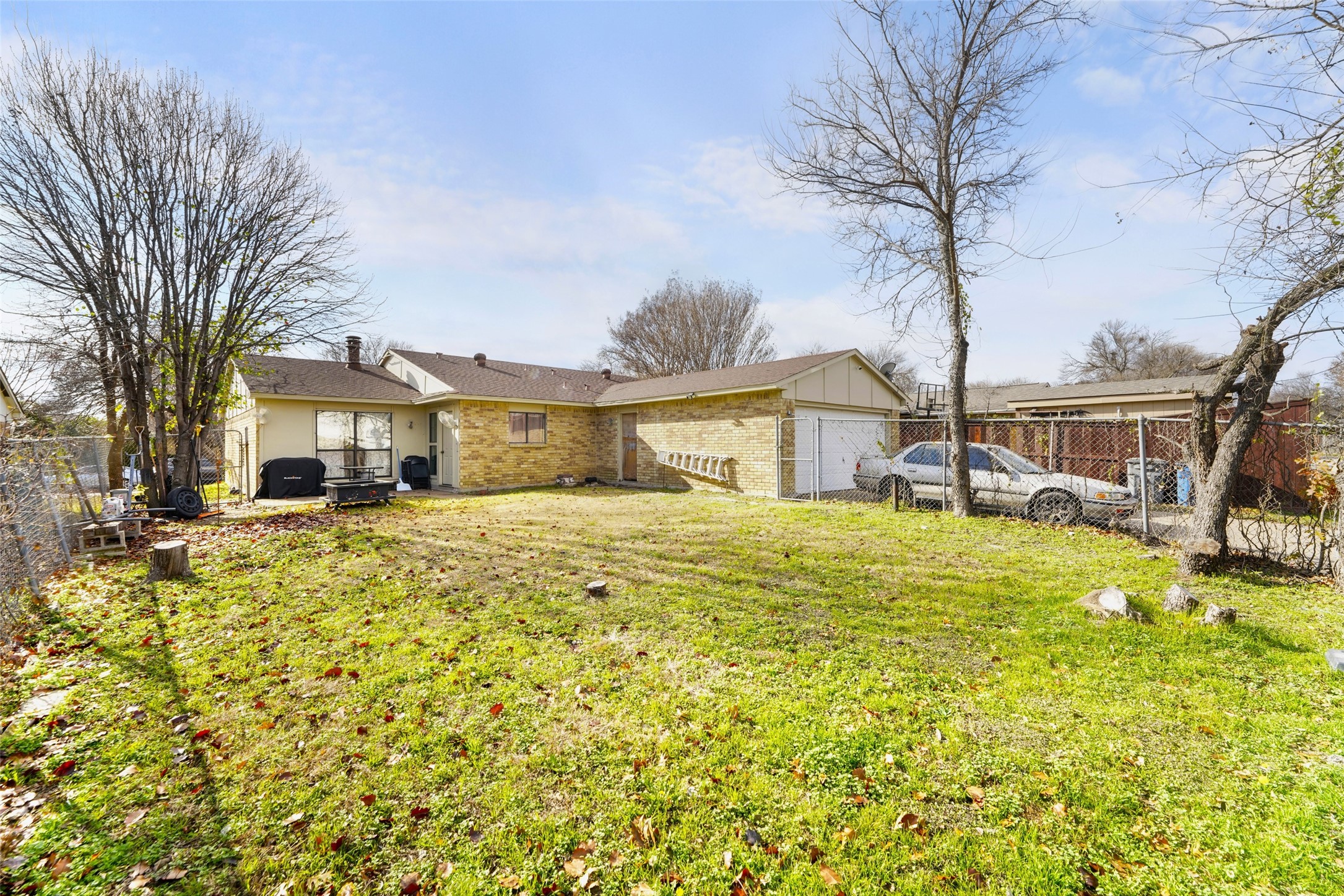 3013 Villa Sur Trail Dallas TX 75228