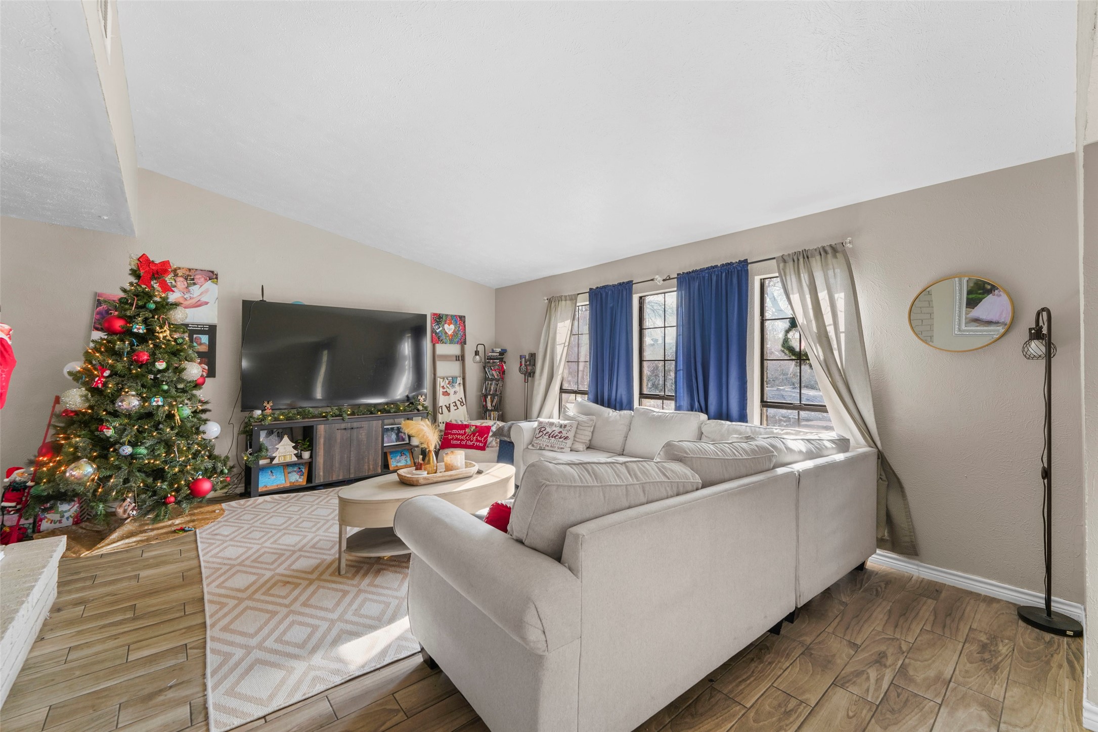 3013 Villa Sur Trail Dallas TX 75228