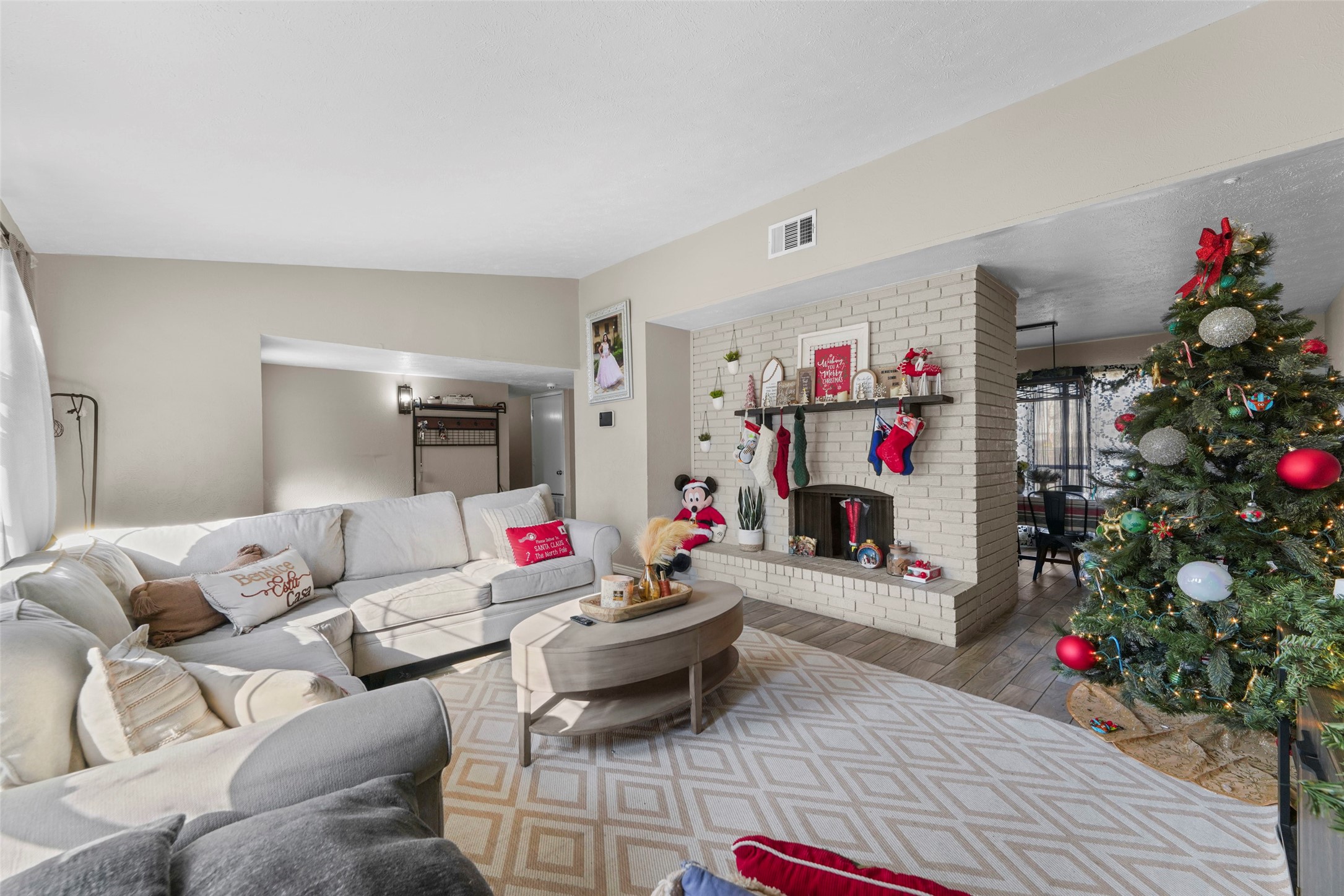 3013 Villa Sur Trail Dallas TX 75228