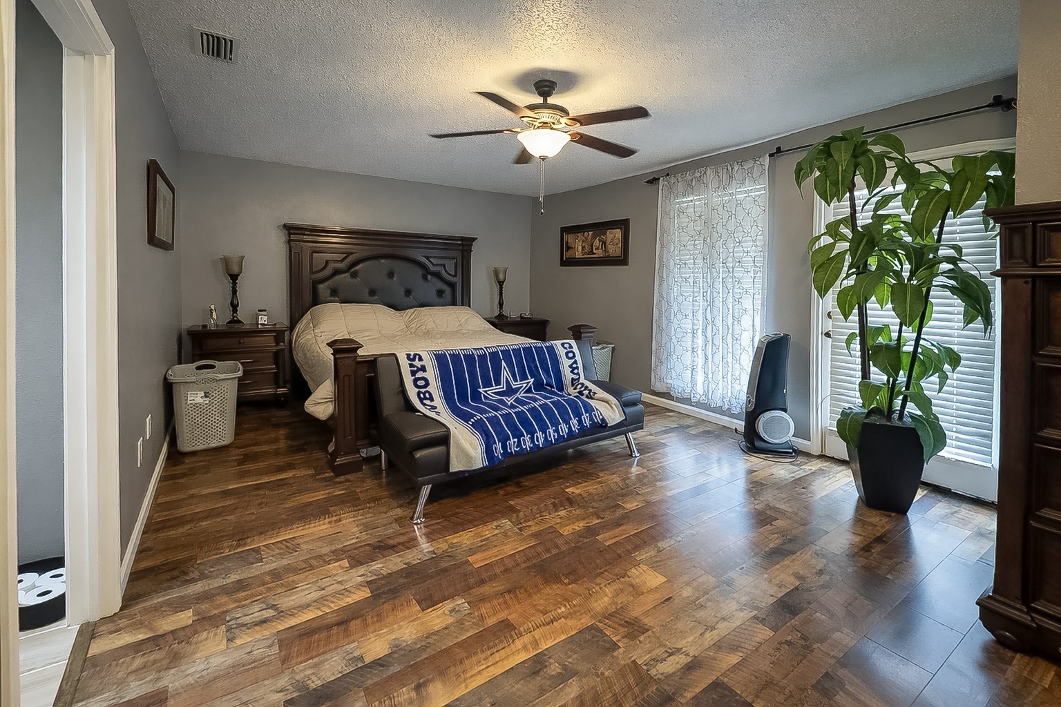 4905 Willowhaven Circle Garland TX 75043