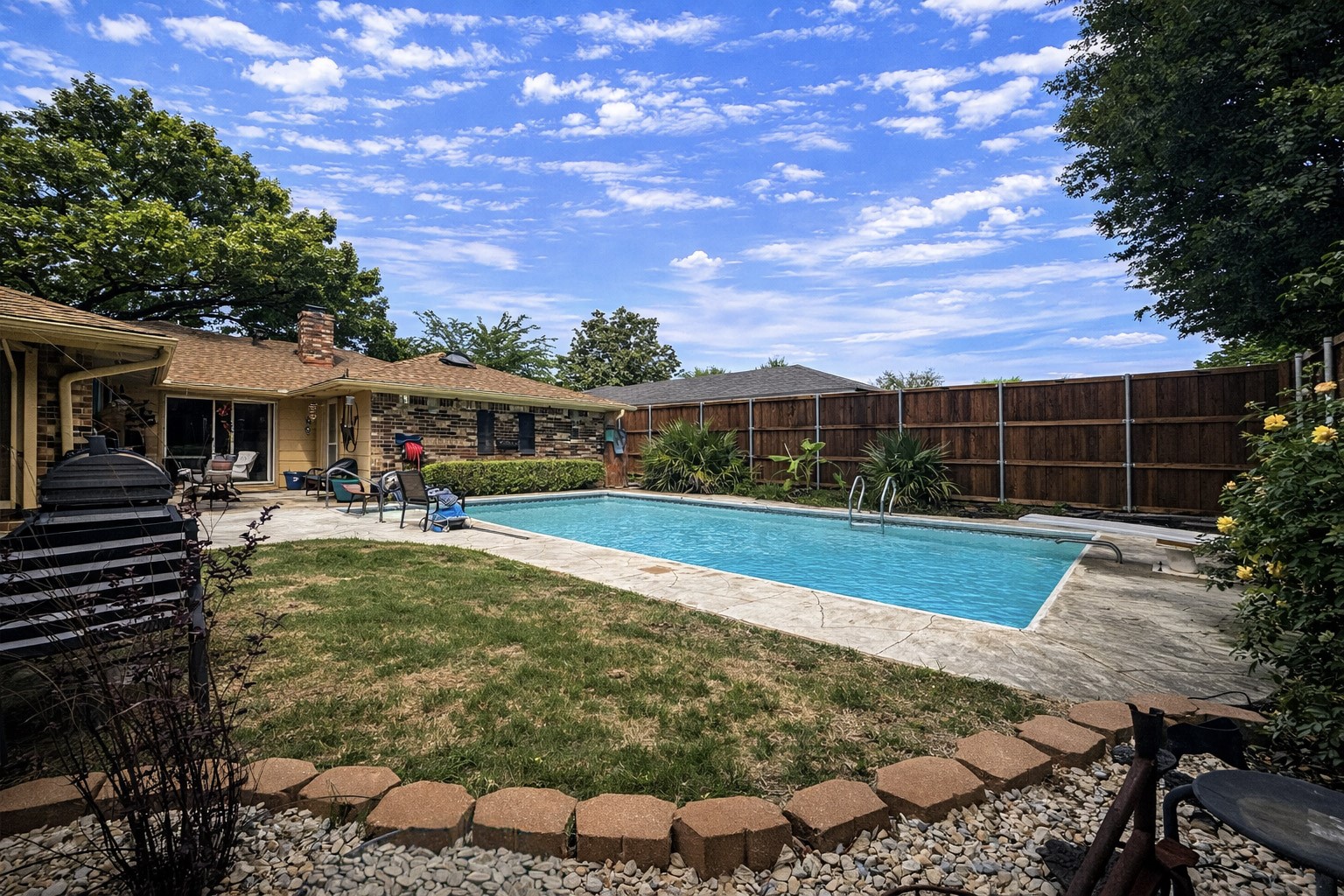 4905 Willowhaven Circle Garland TX 75043