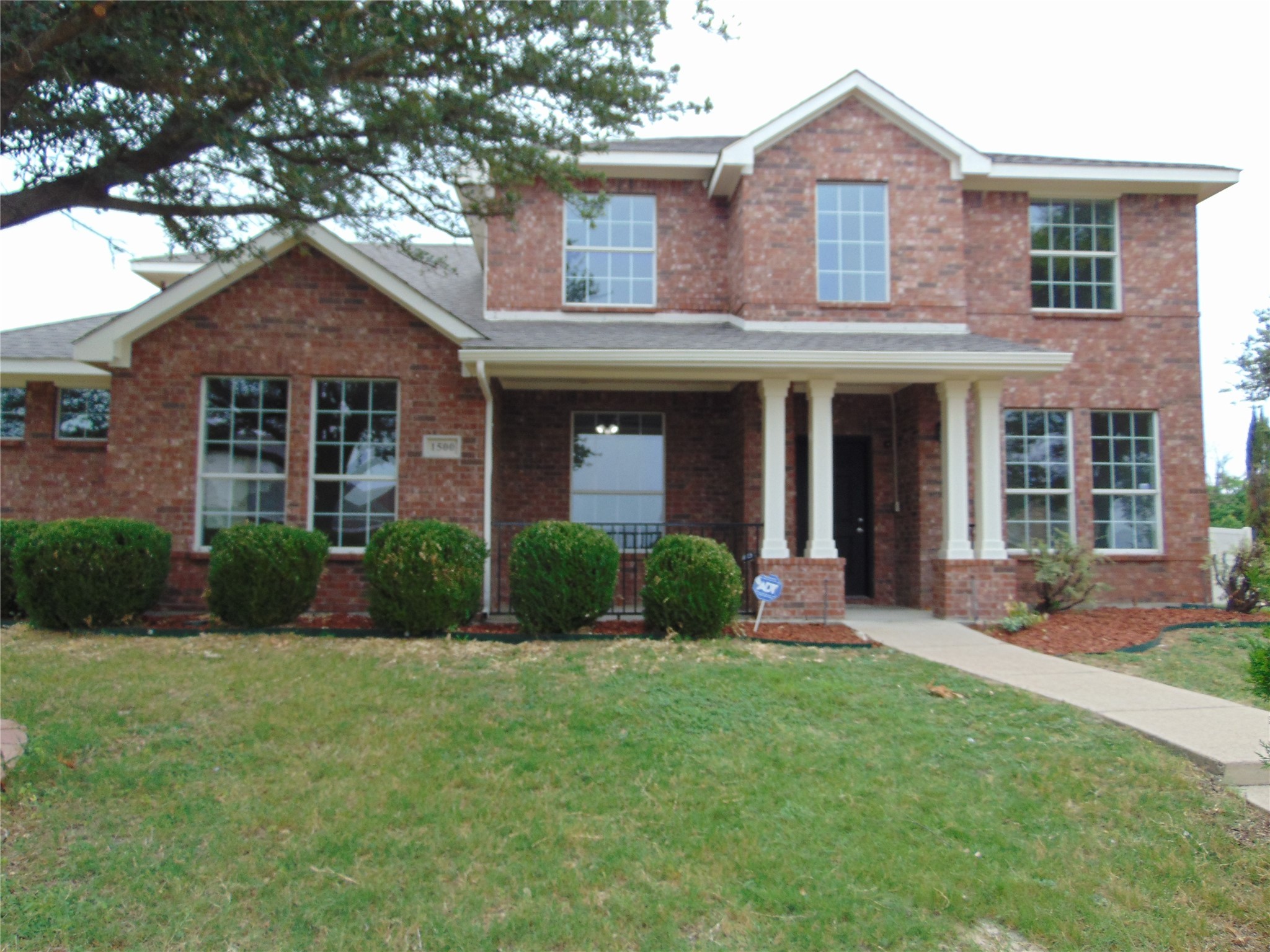 1500 Brownstone Desoto TX 75115