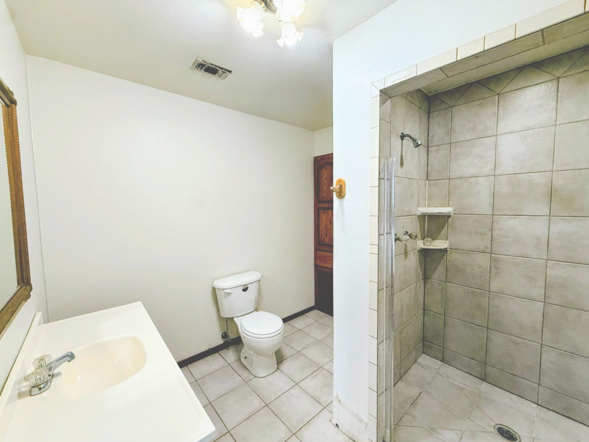 140 Pecan Street Blossom TX 75416