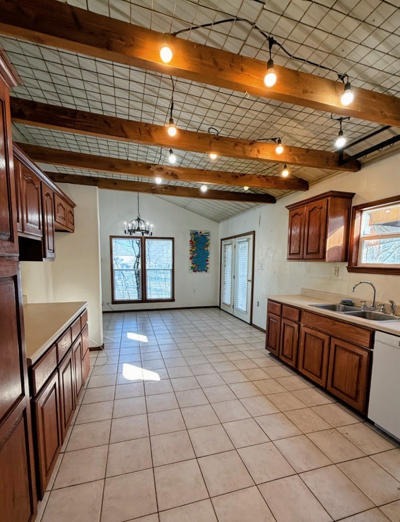 140 Pecan Street Blossom TX 75416