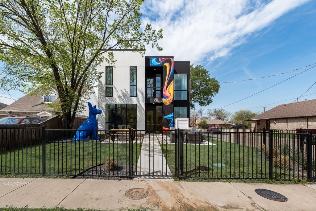 3415 Chihuahua Avenue Dallas TX 75212