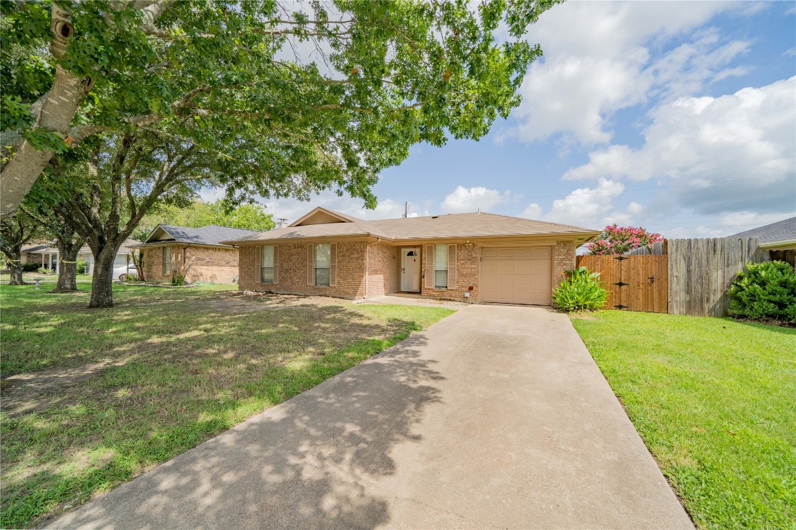 912 Loganwood Drive Royse City TX 75189
