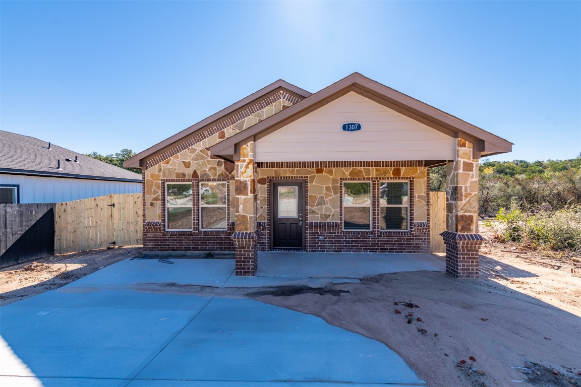 1307 Phoenix Court Granbury TX 76048
