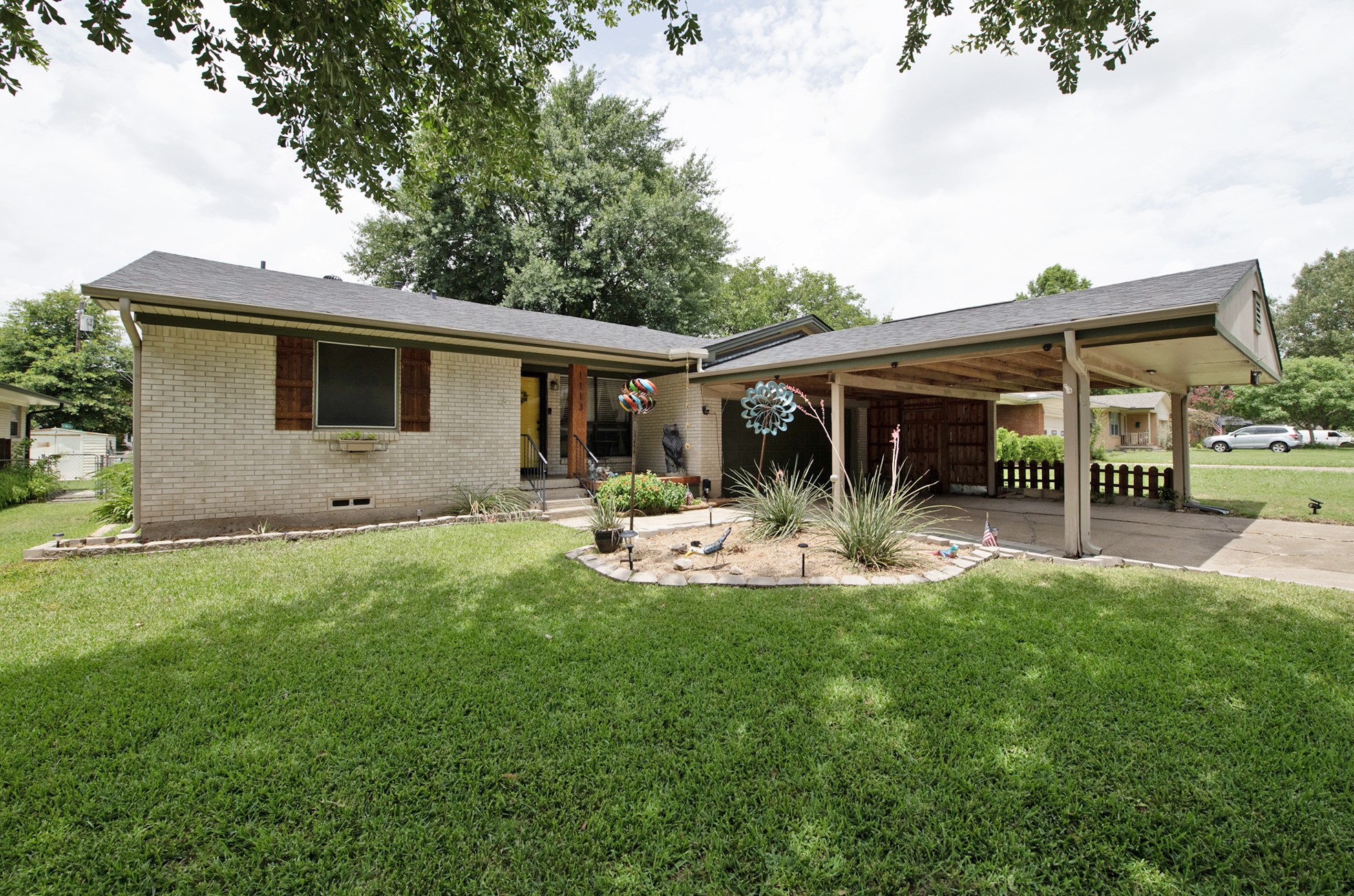 1113 Tosch Lane Mesquite TX 75149