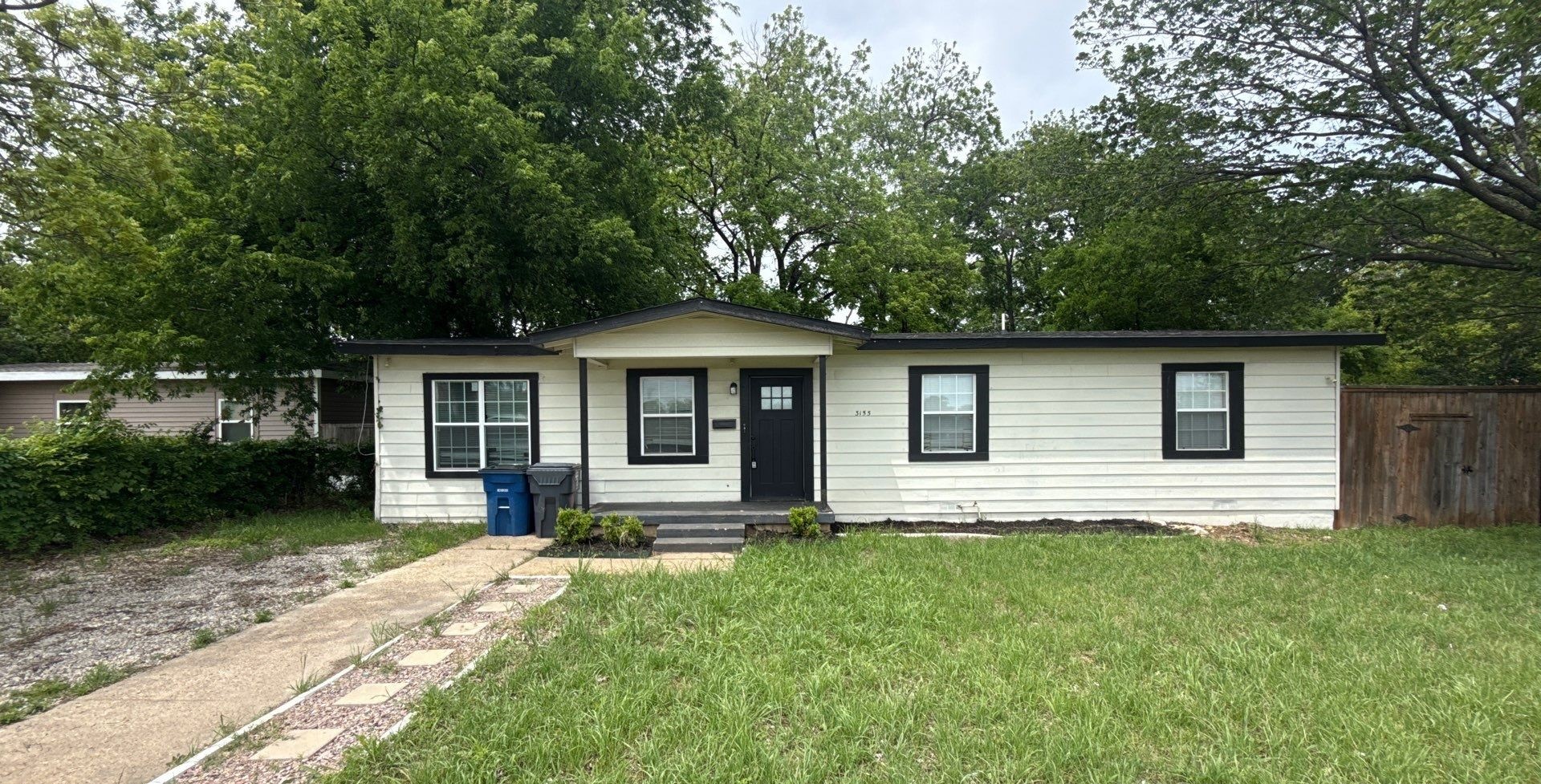 3155 E Ledbetter Drive Dallas TX 75216