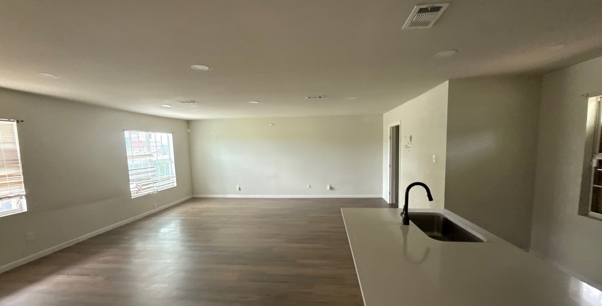 3155 E Ledbetter Drive Dallas TX 75216