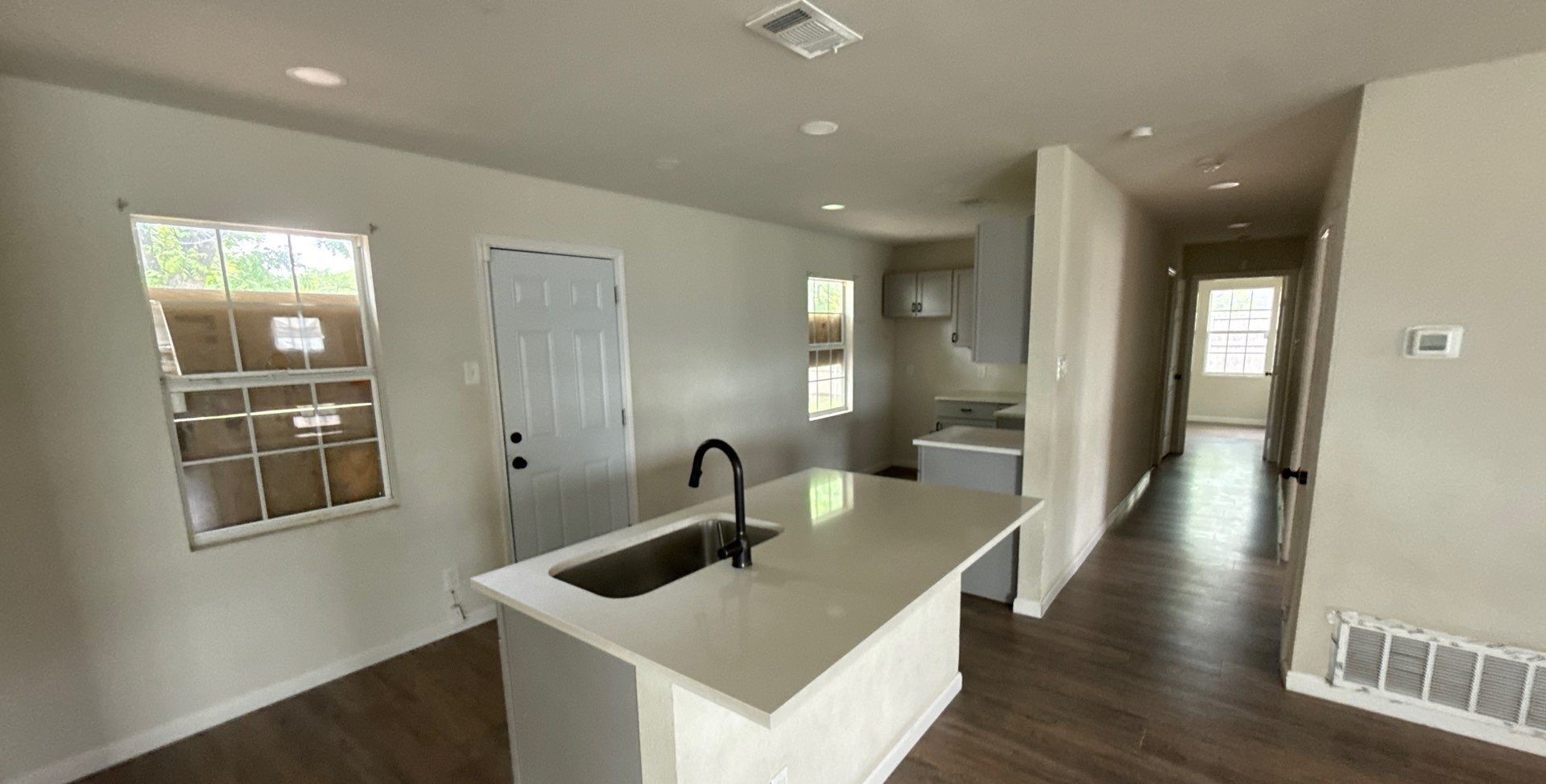3155 E Ledbetter Drive Dallas TX 75216