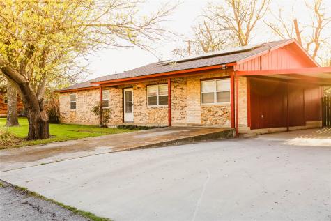105 Cottonwood Street Comanche TX 76442
