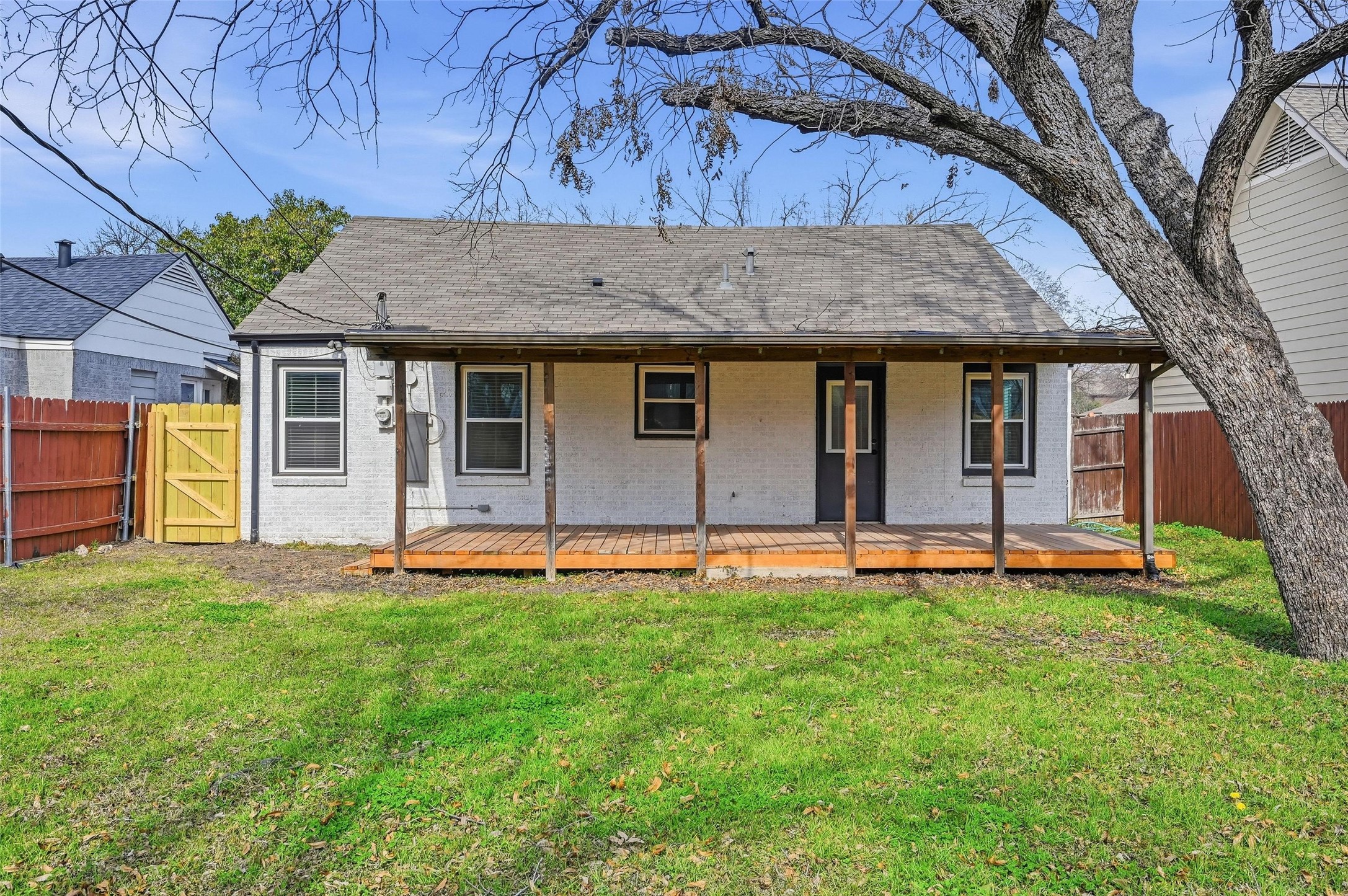2713 Mission Street Fort Worth TX 76109