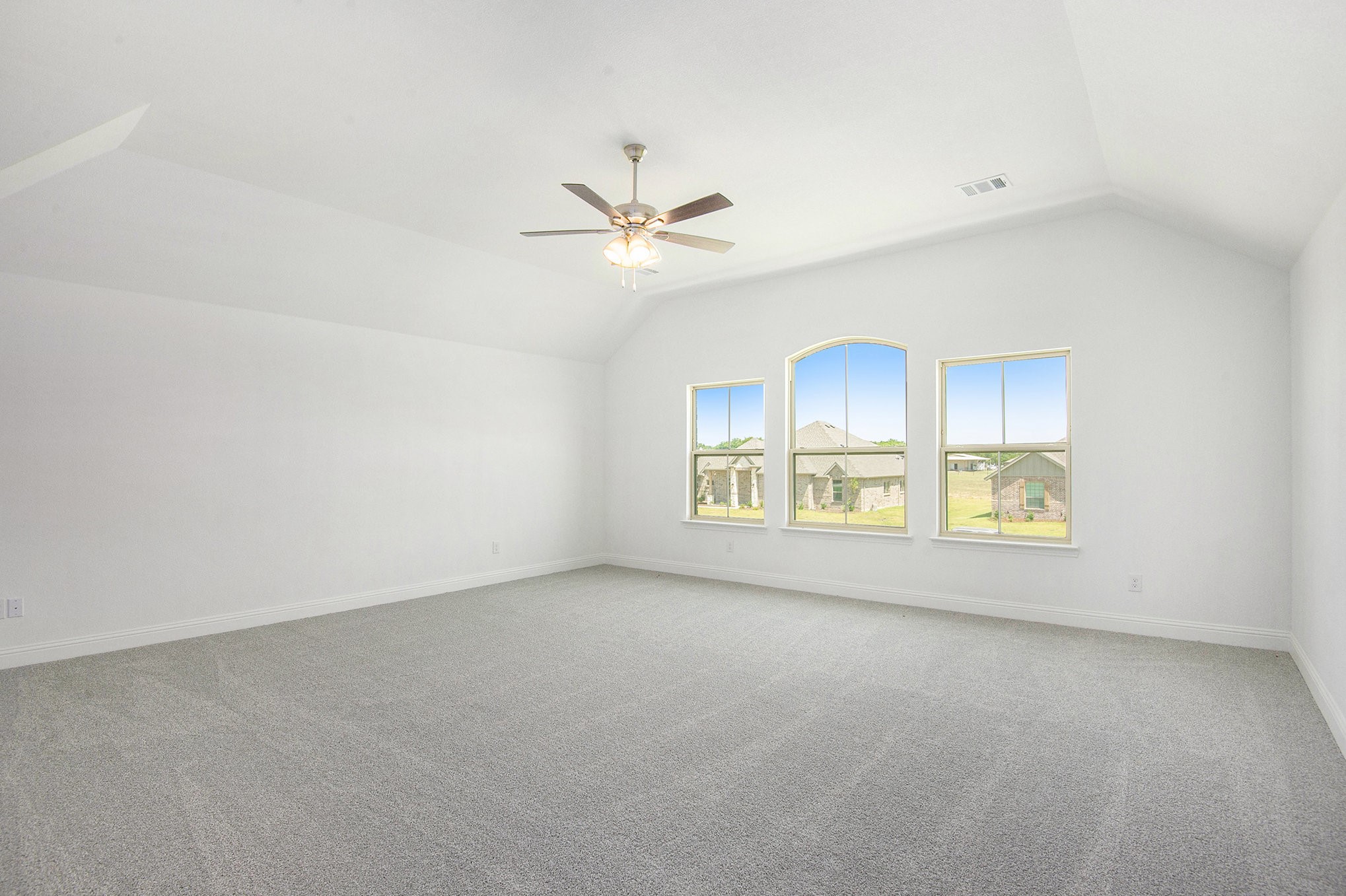 6033 Mango Sanger TX 76266
