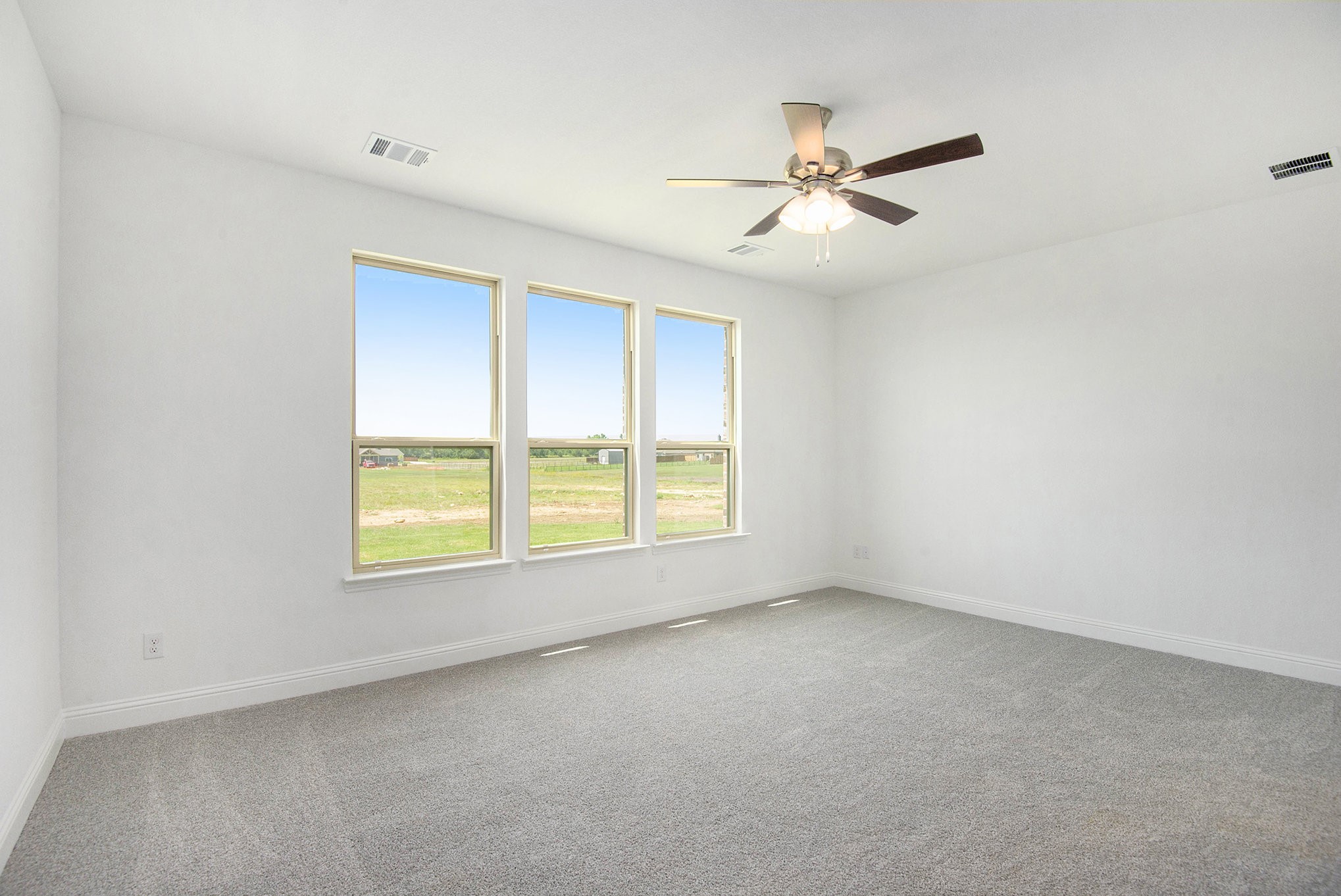 6033 Mango Sanger TX 76266