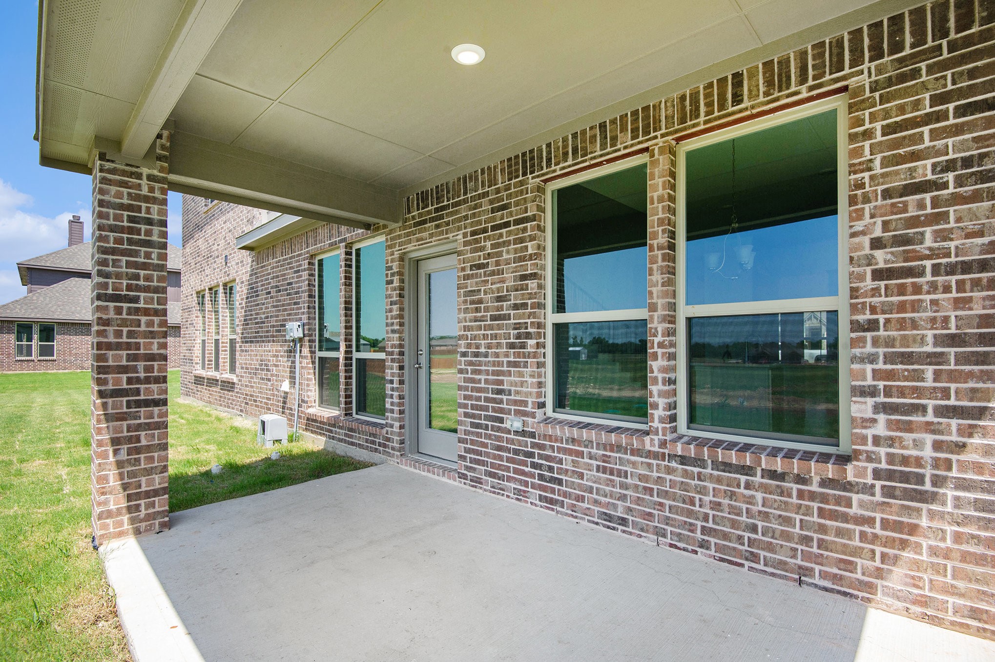 6033 Mango Sanger TX 76266