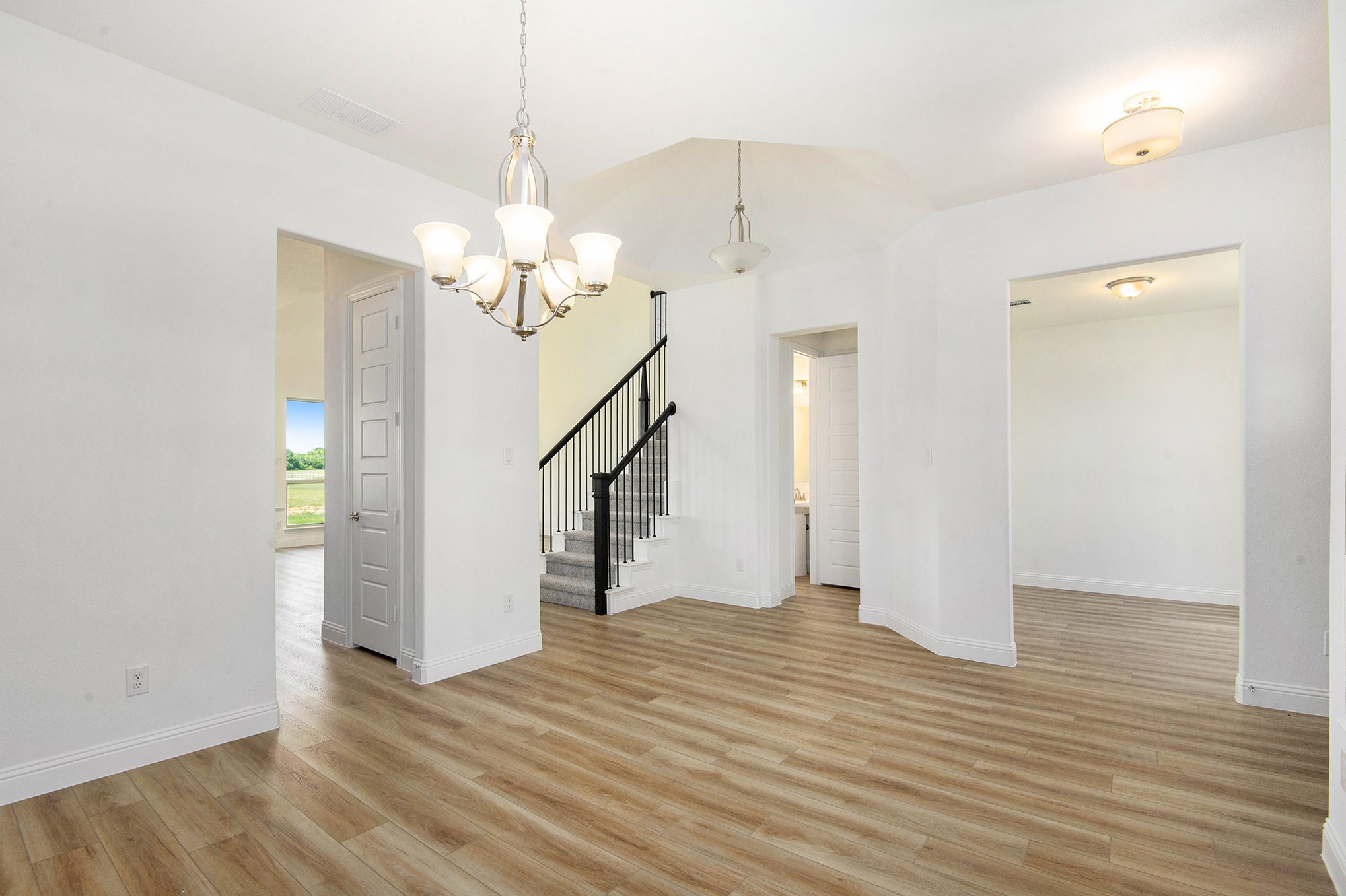 6033 Mango Sanger TX 76266
