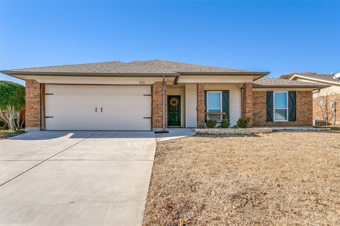 8221 April Lane Watauga TX 76148