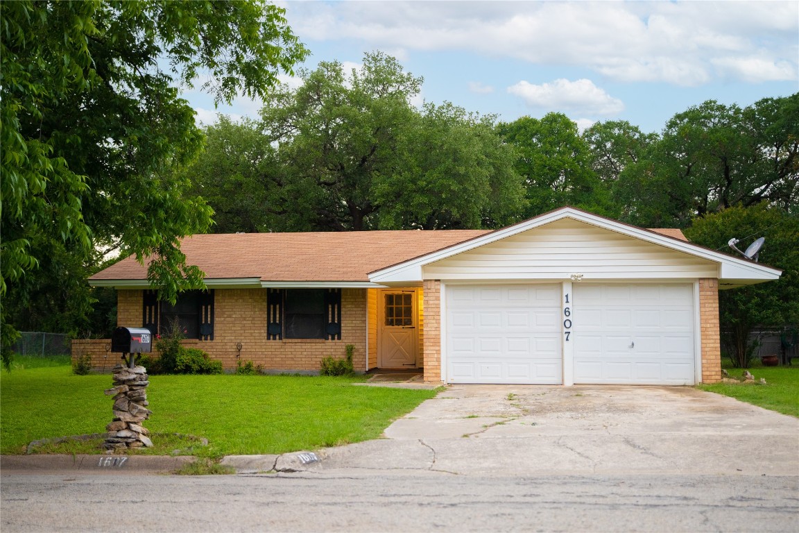 1607 Oakland Terrace Brownwood TX 76801
