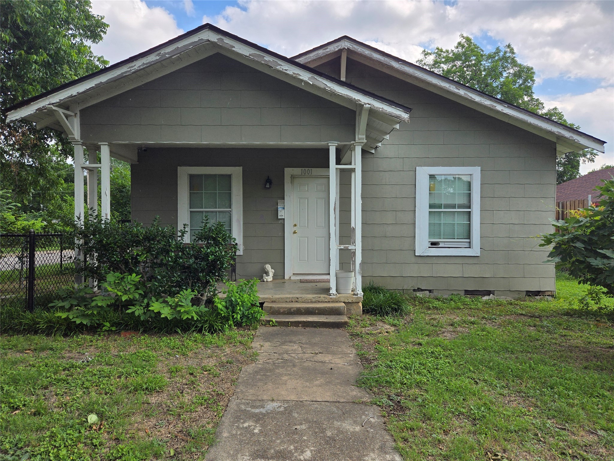 1001 W Drew Street Fort Worth TX 76110