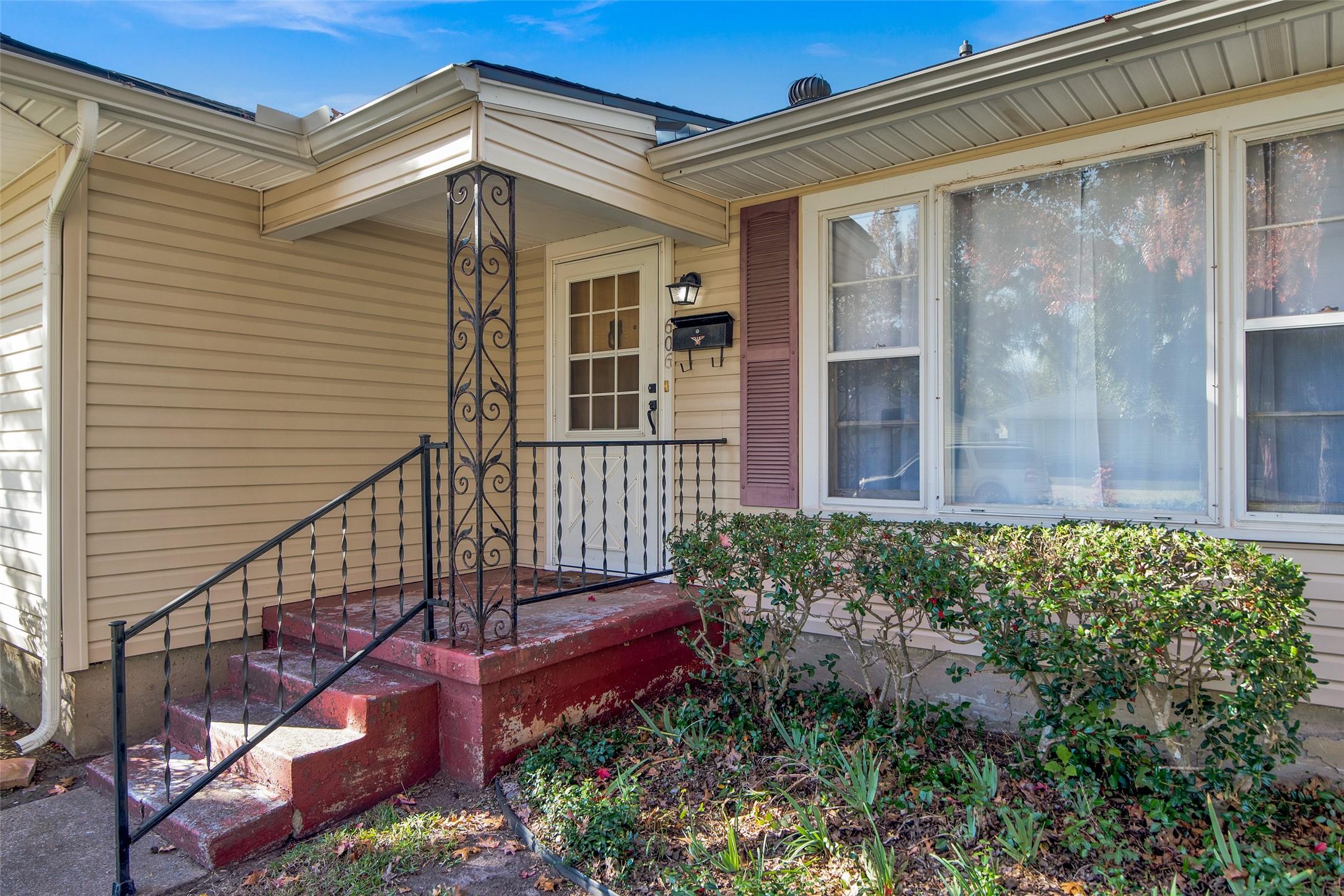 606 N Wharton Street Sherman TX 75092