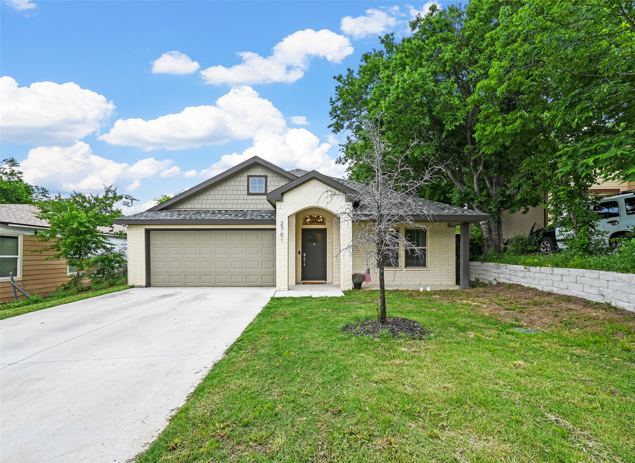 2701 Burton Avenue Fort Worth TX 76105
