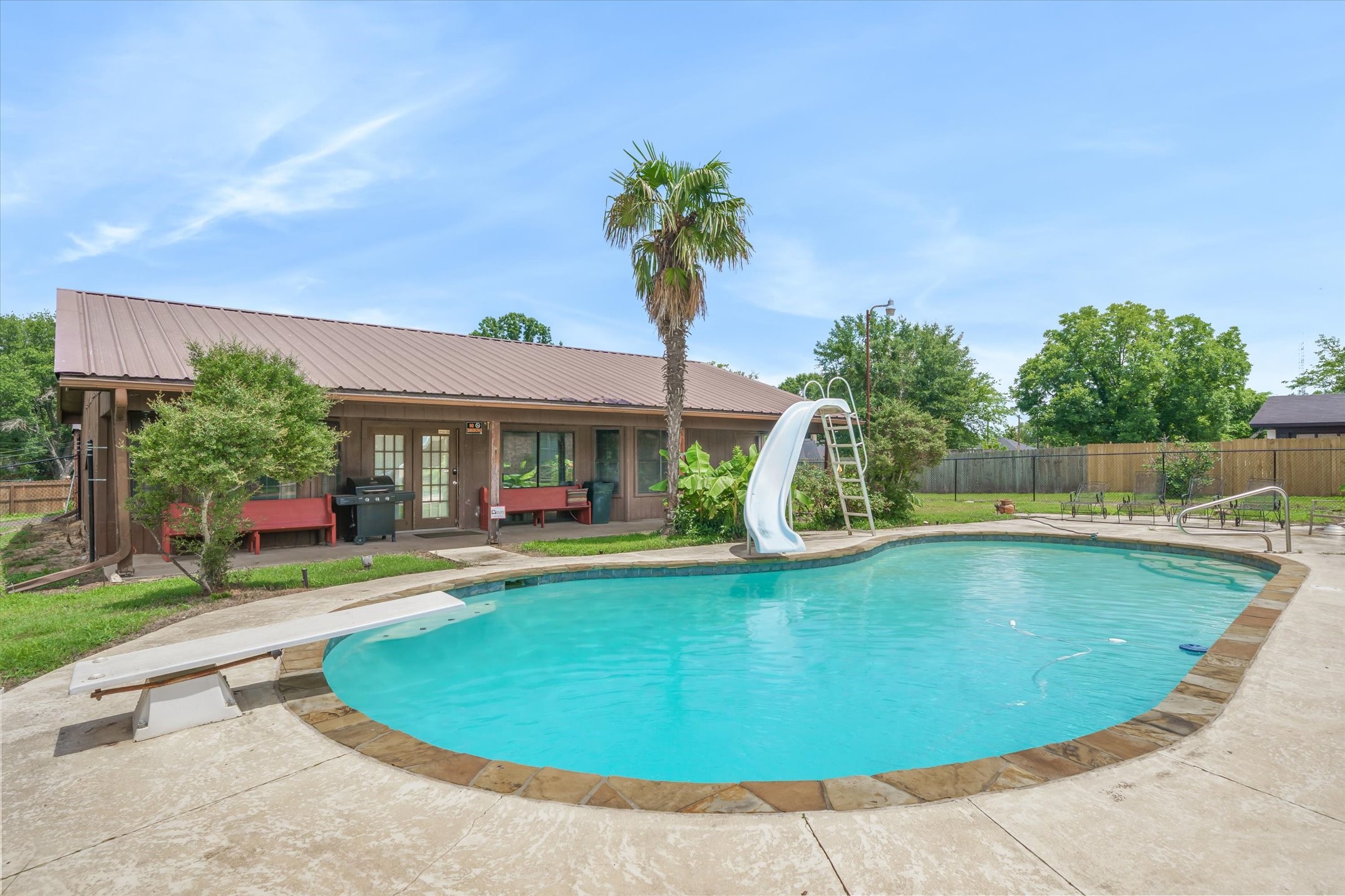 599 S Oak Street Van TX 75790